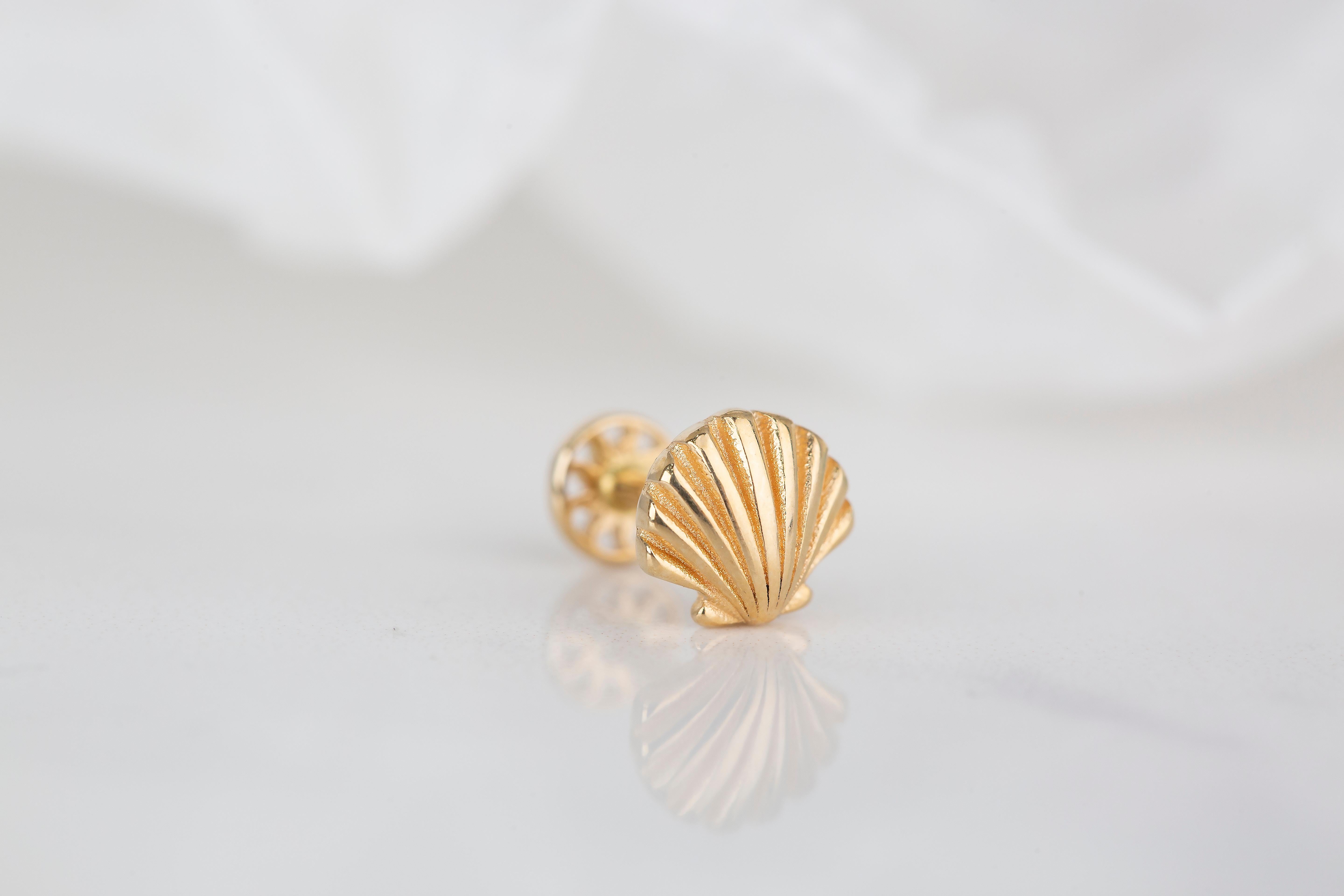 Modern 14K Gold Oyster Piercing, Shell Gold Stud Earring For Sale