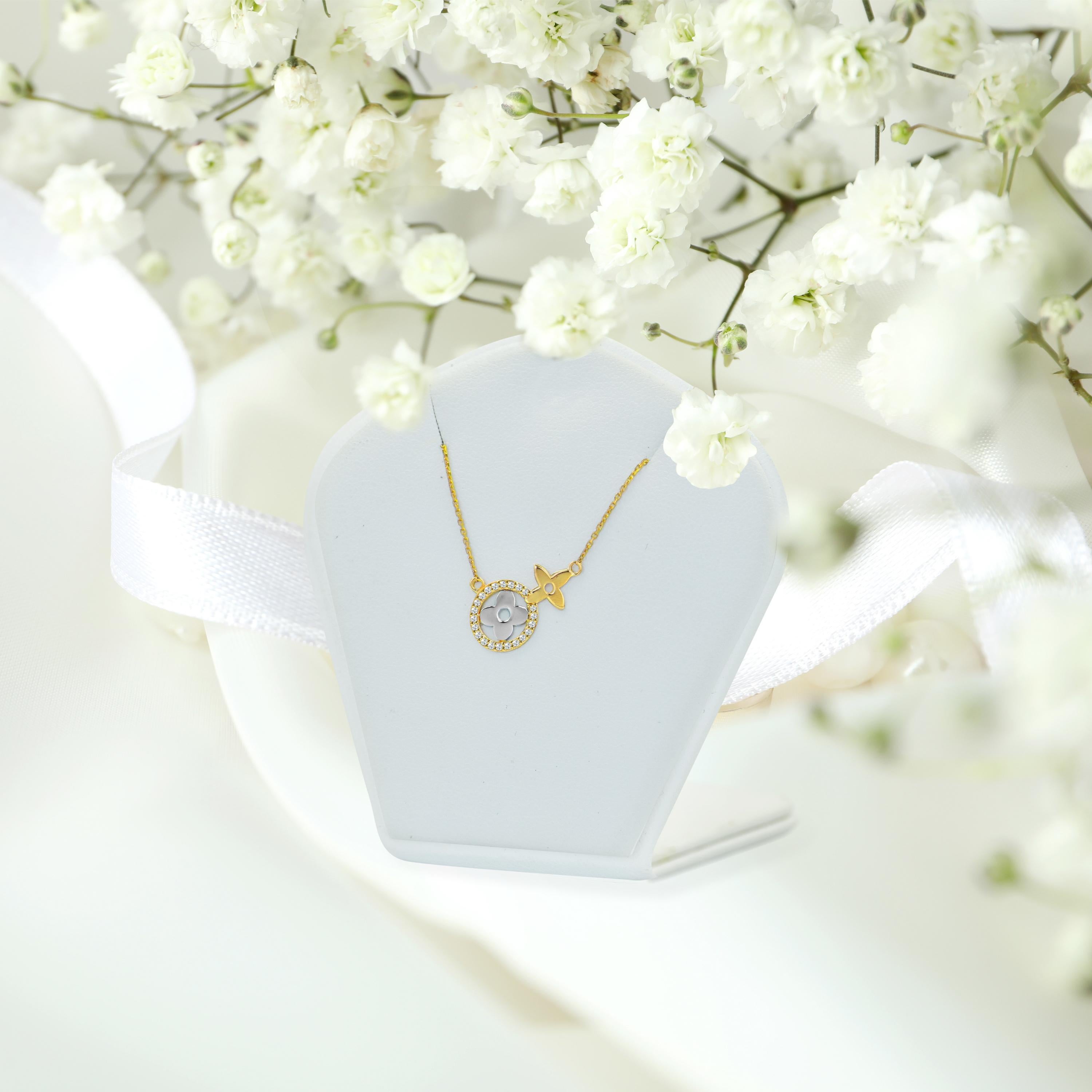 Modern 14k Gold Pave Diamond Clover Necklace Round Diamond Dainty Necklace For Sale