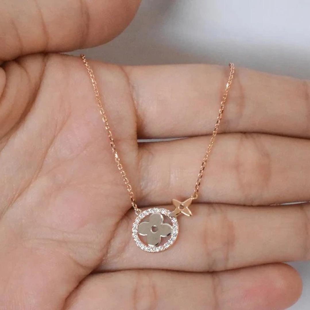 Round Cut 14k Gold Pave Diamond Clover Necklace Round Diamond Dainty Necklace For Sale