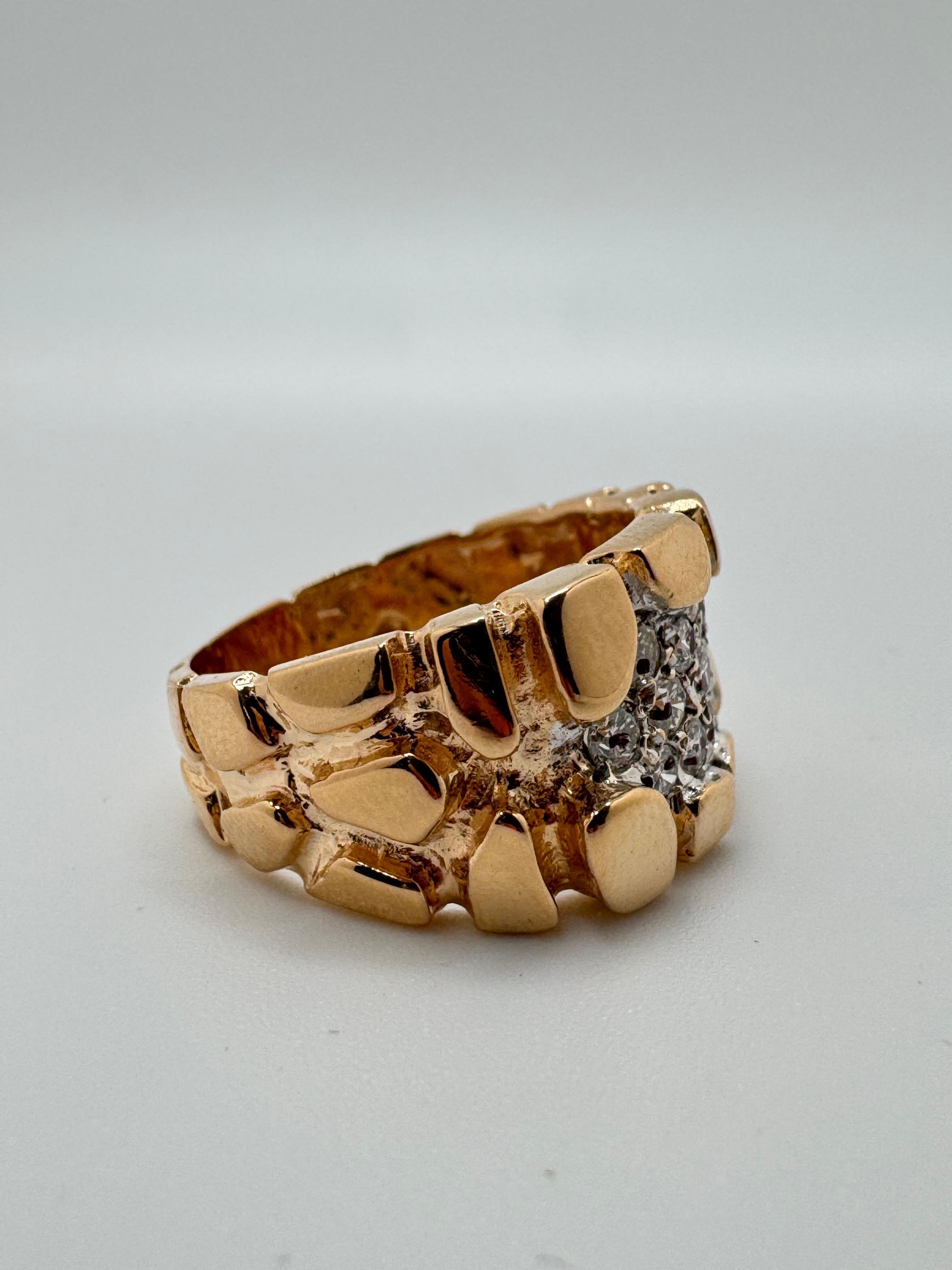 14K Gold Pave Diamant Nugget Ring für Männer (Rundschliff) im Angebot