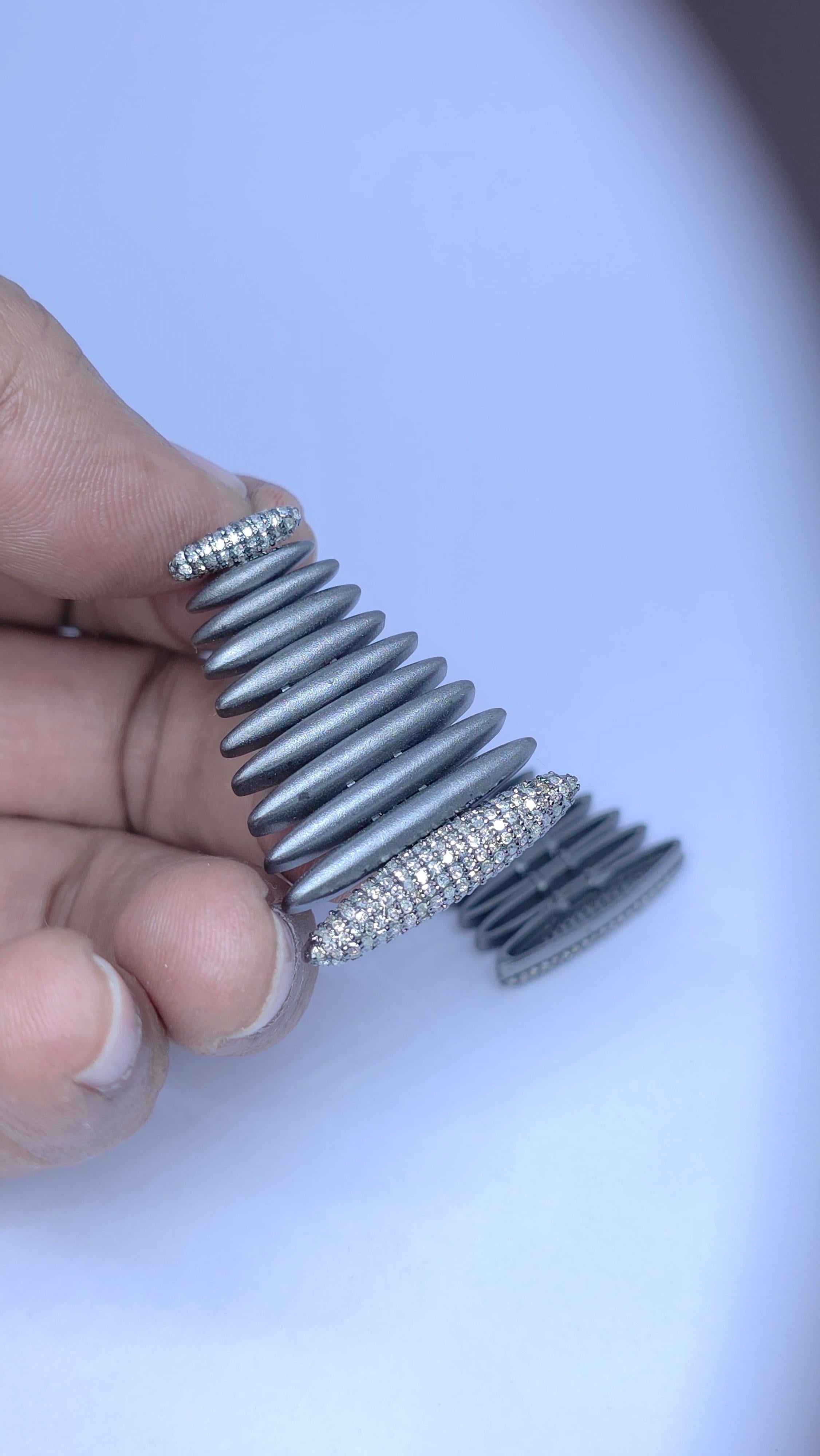 Orecchino in oro 14k con pavé di diamanti in argento 925 Gioielli di moda moderni In condizioni Nuovo in vendita a Chicago, IL