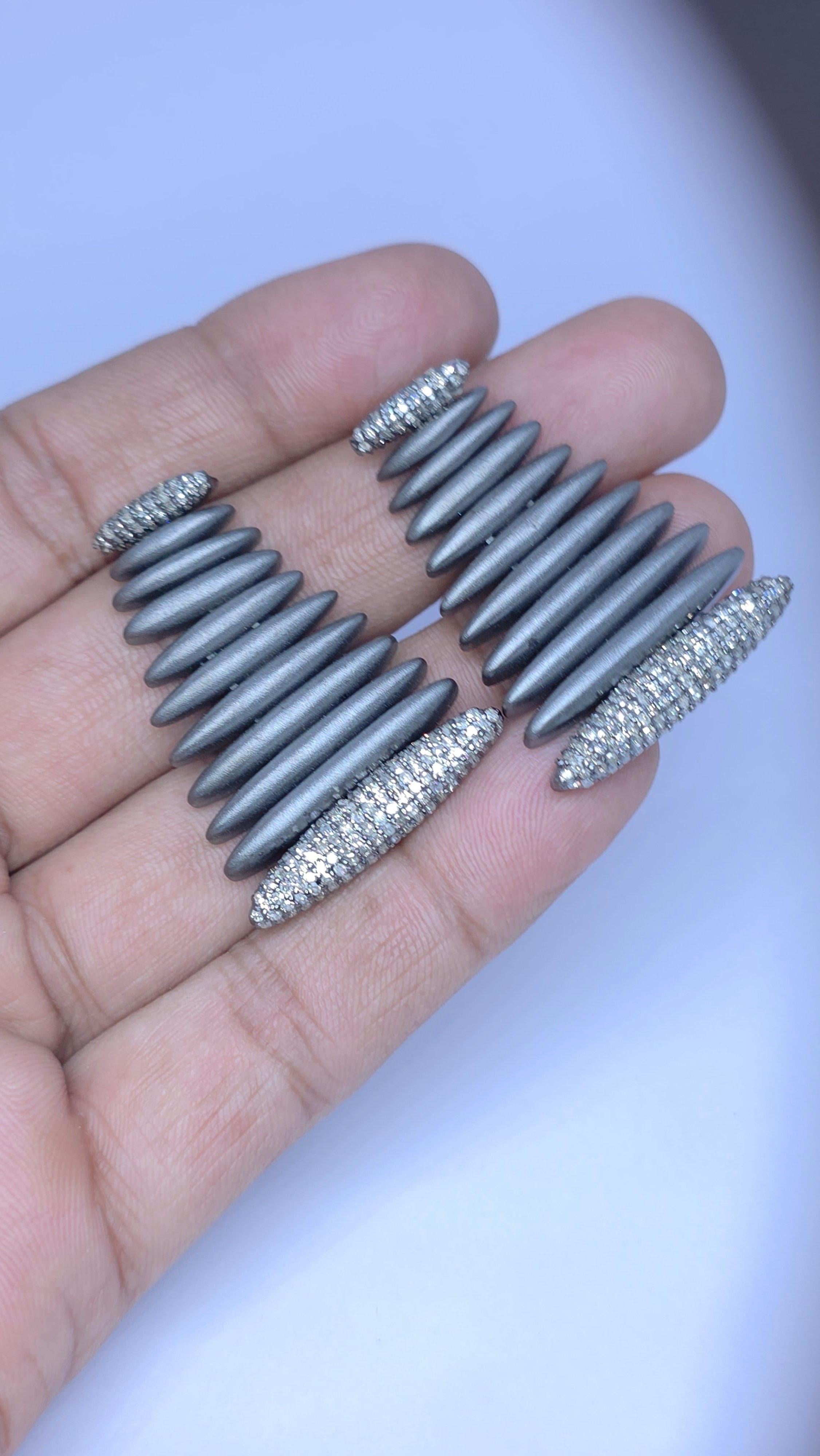 Orecchino in oro 14k con pavé di diamanti in argento 925 Gioielli di moda moderni in vendita 2