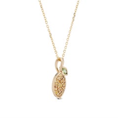 Collar de oro de 14k con pavé de zafiros amarillos y diseño de limón