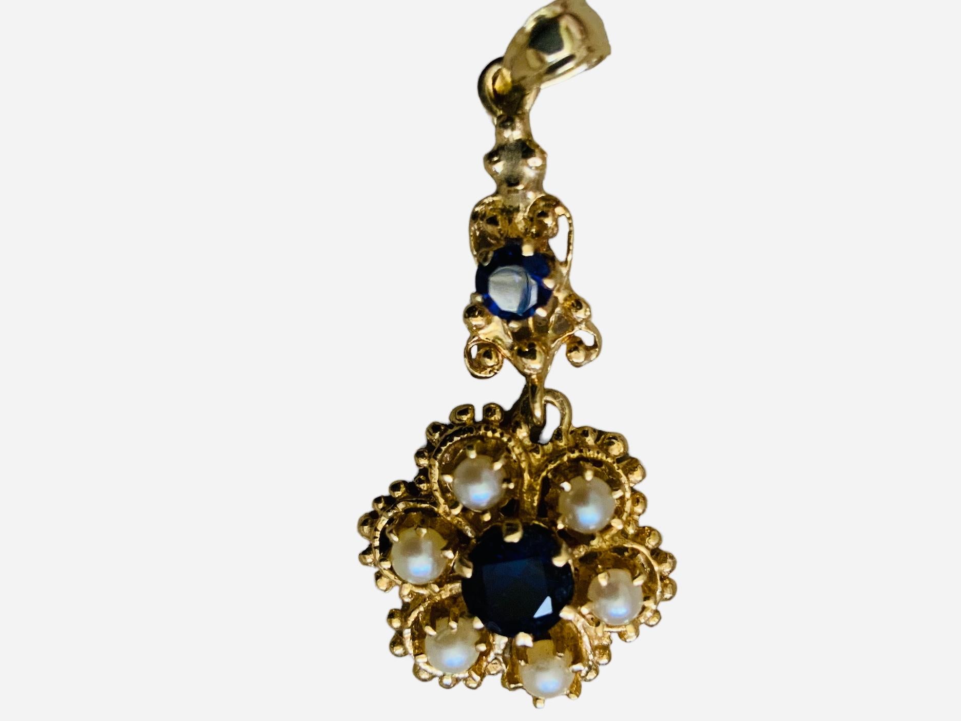 14K Gold Pearl And Blue Topaz Flower Pendant For Sale 1