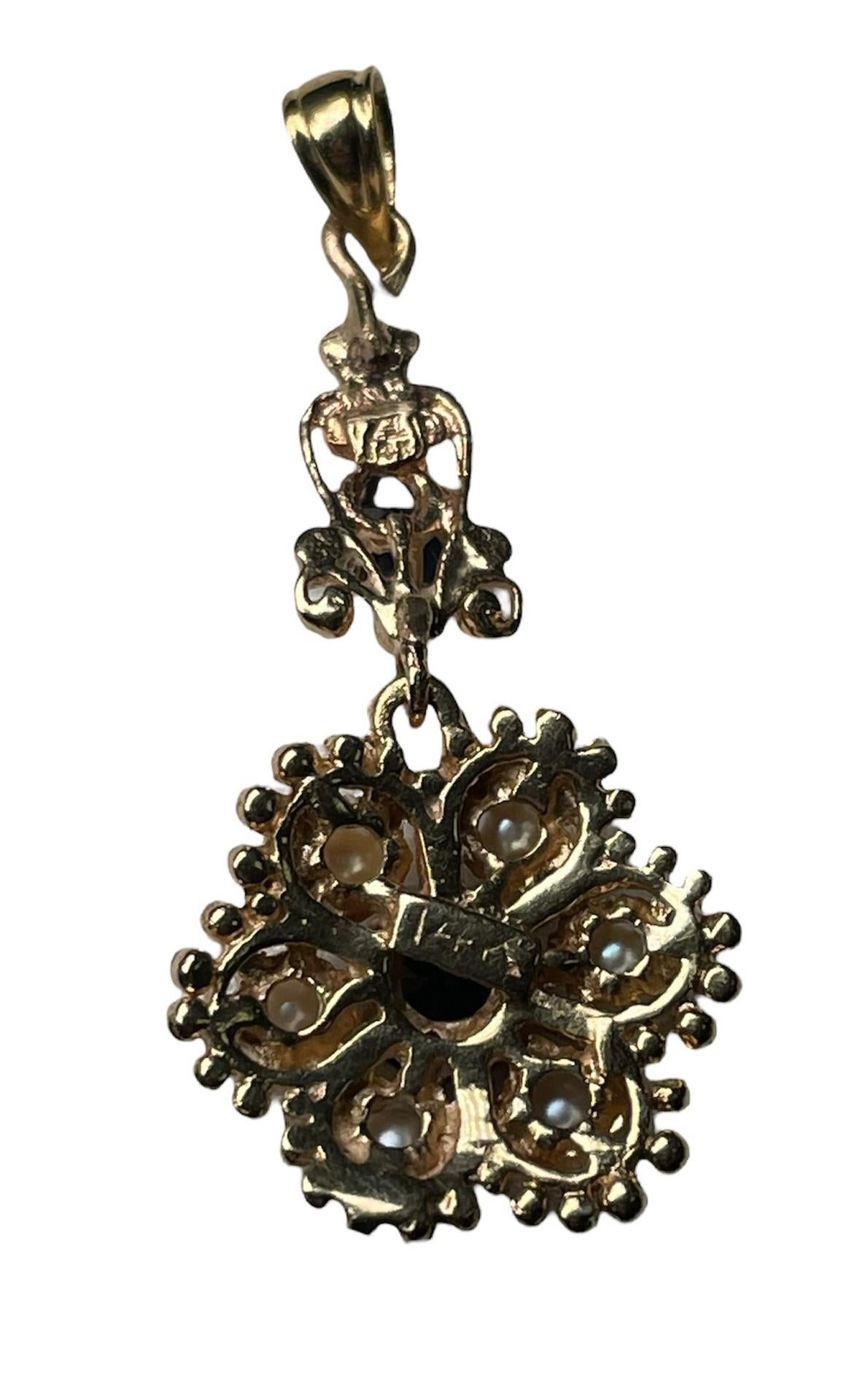 14K Gold Pearl And Blue Topaz Flower Pendant For Sale 2