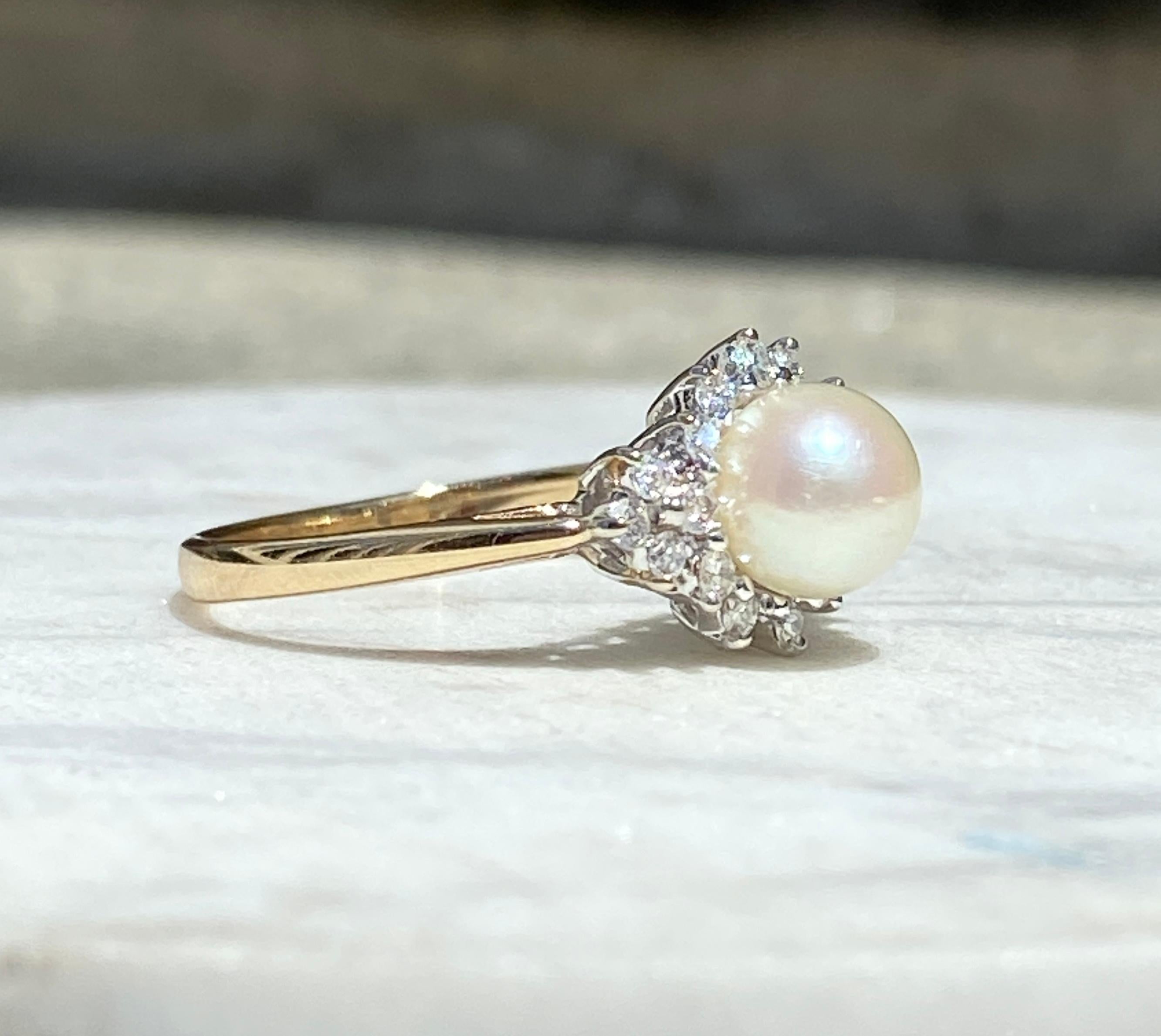 14K Gold Pearl and Diamond Ring In Good Condition For Sale In Towson, MD