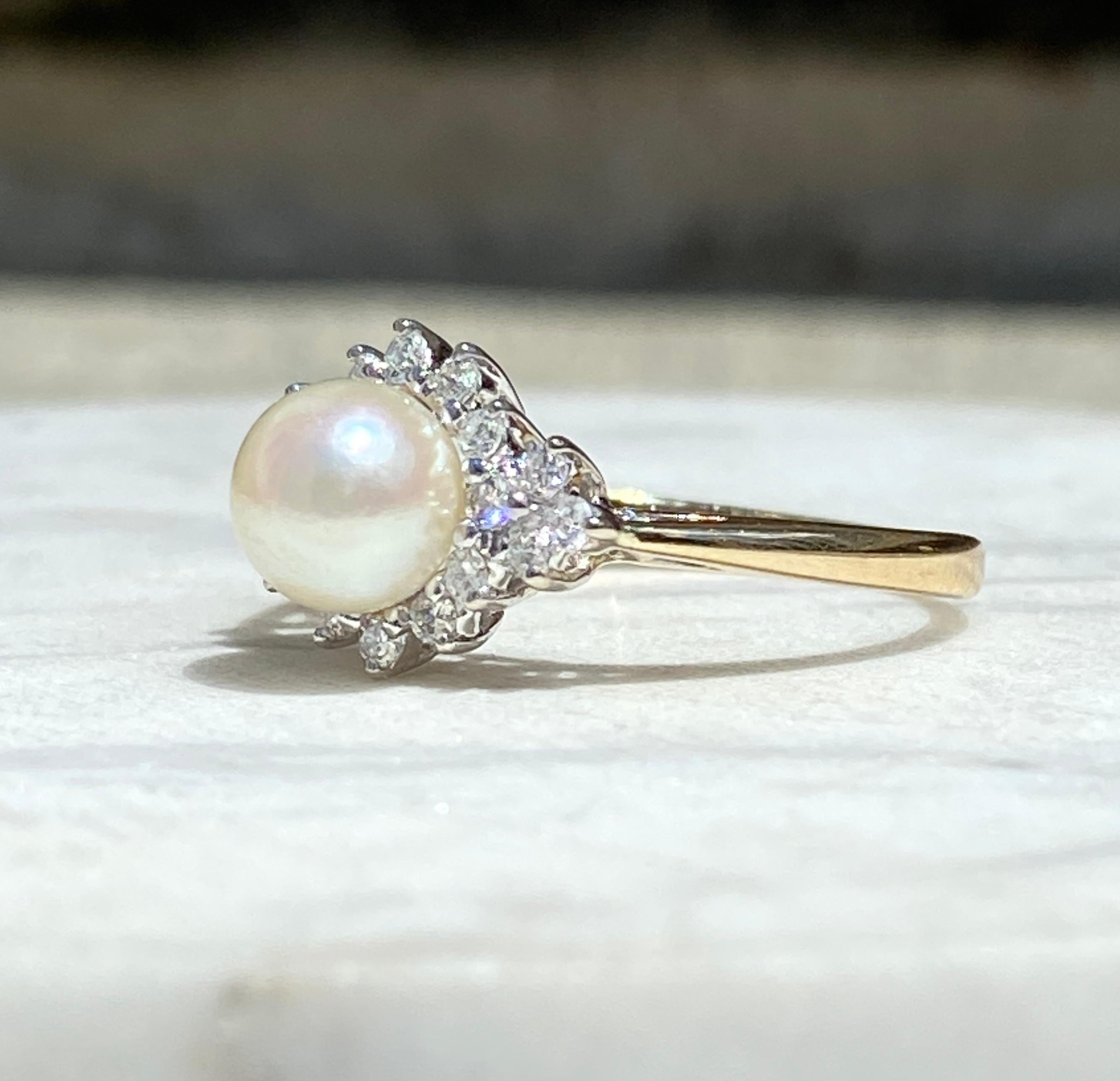 Women's or Men's 14K Gold Pearl and Diamond Ring For Sale