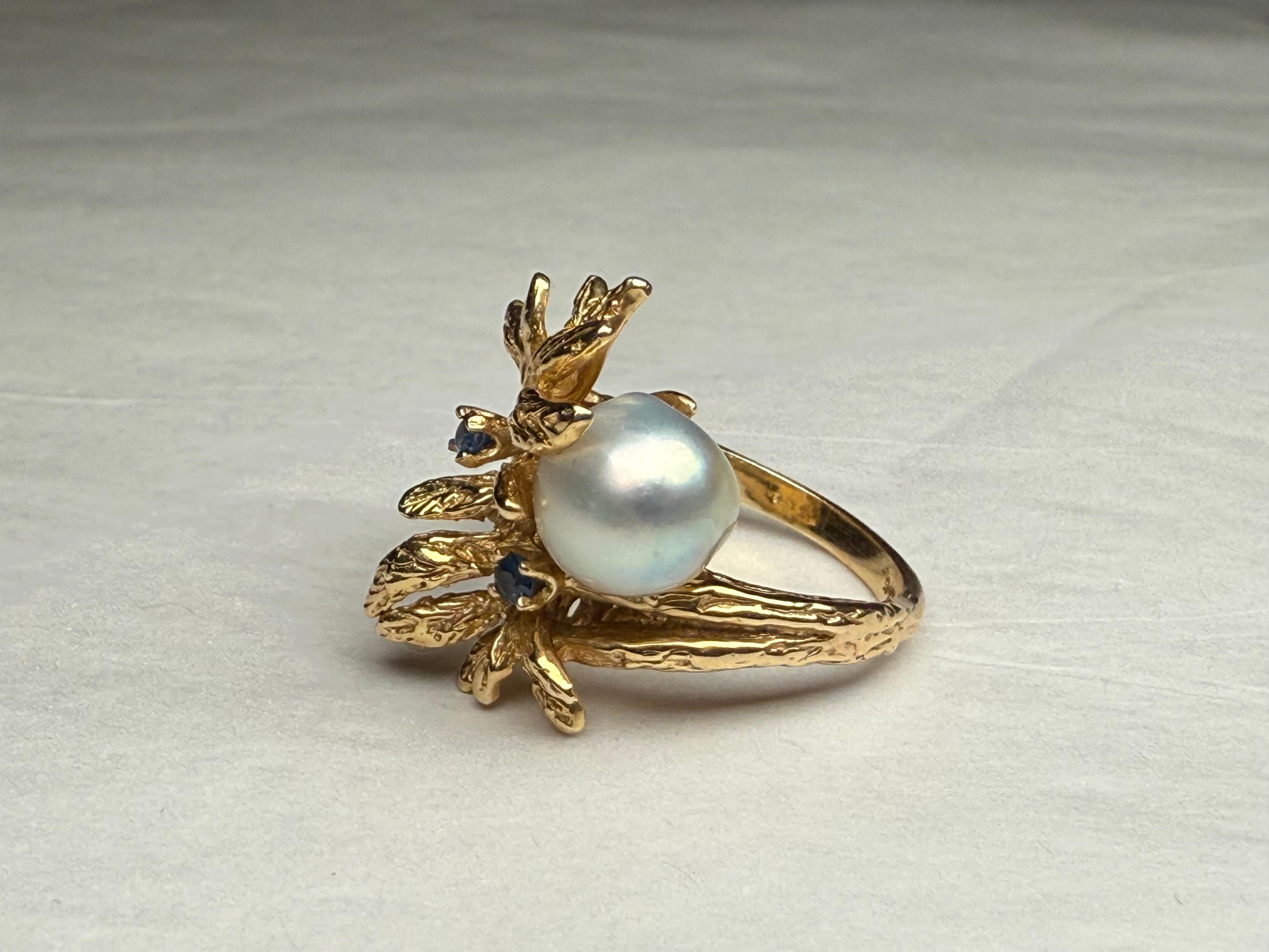 Round Cut 14K Gold Pearl And Sapphire Crossover Ring For Sale