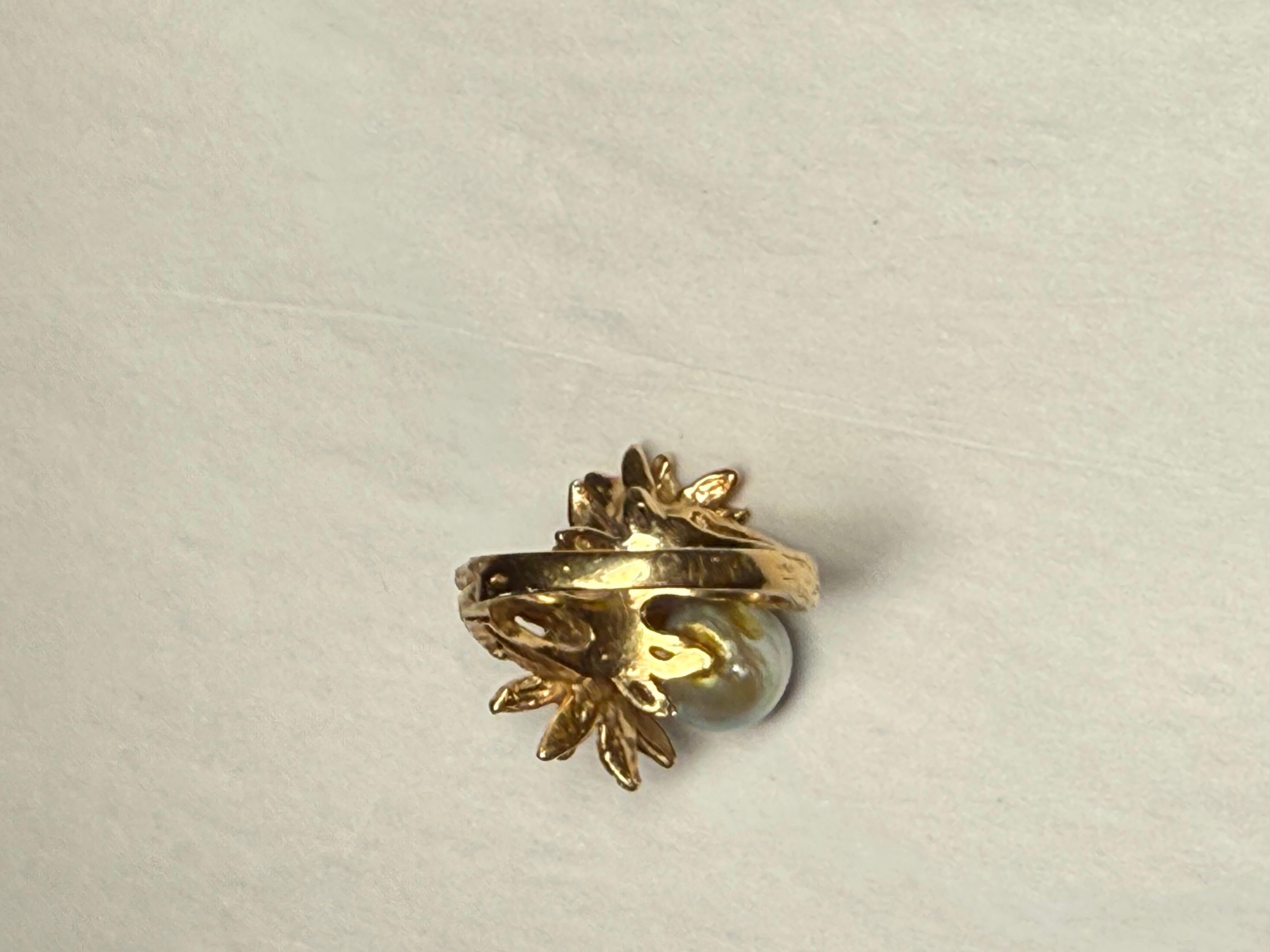 14K Gold Pearl And Sapphire Crossover Ring For Sale 2
