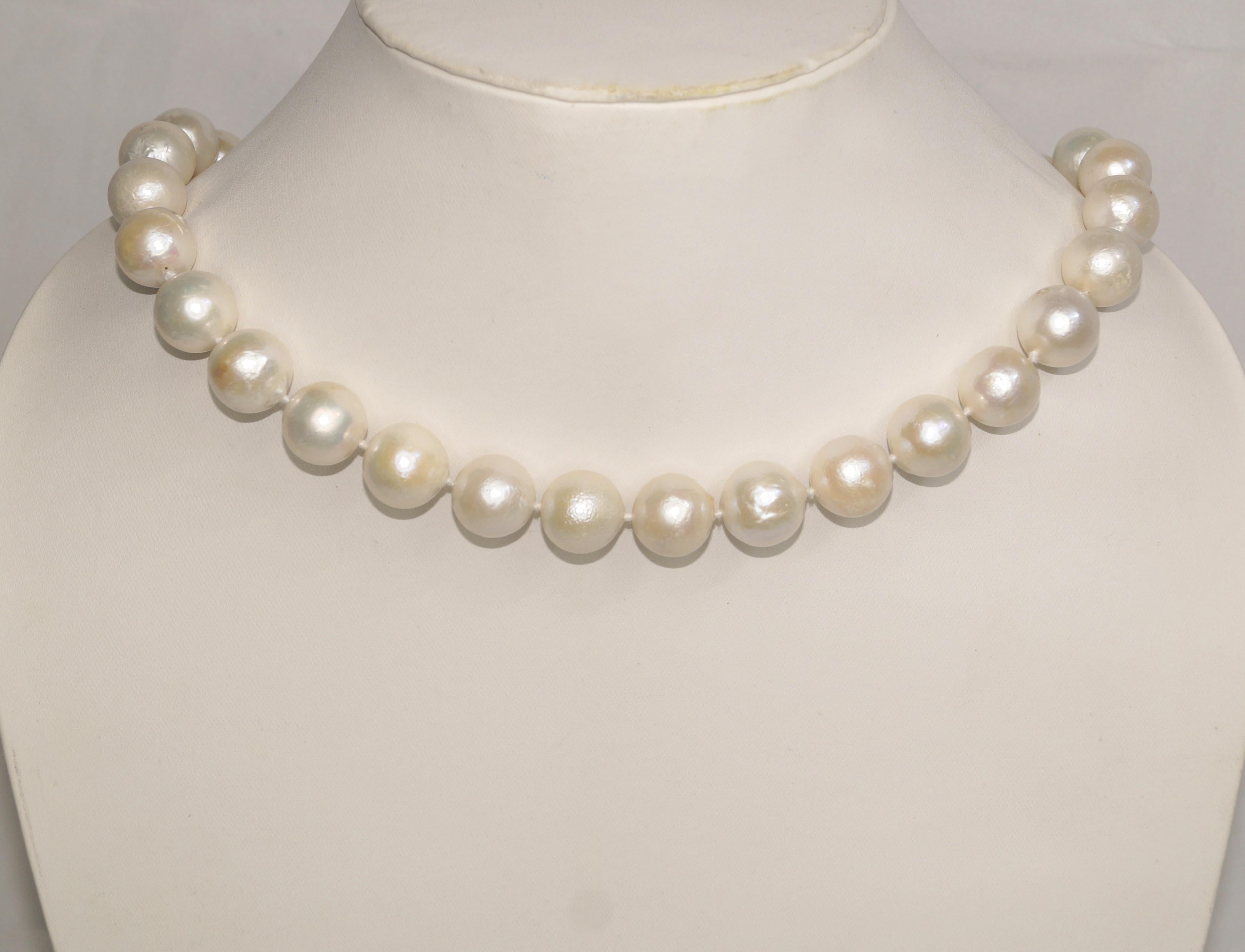 big pearl beads necklace