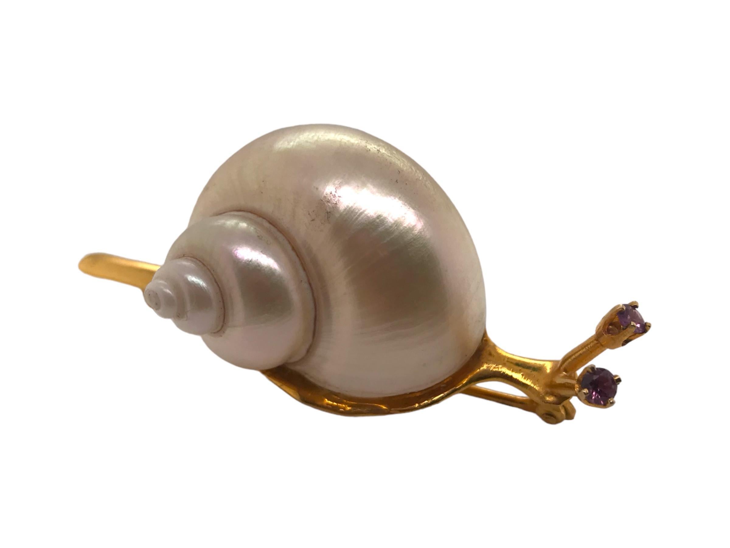golden pearl snails