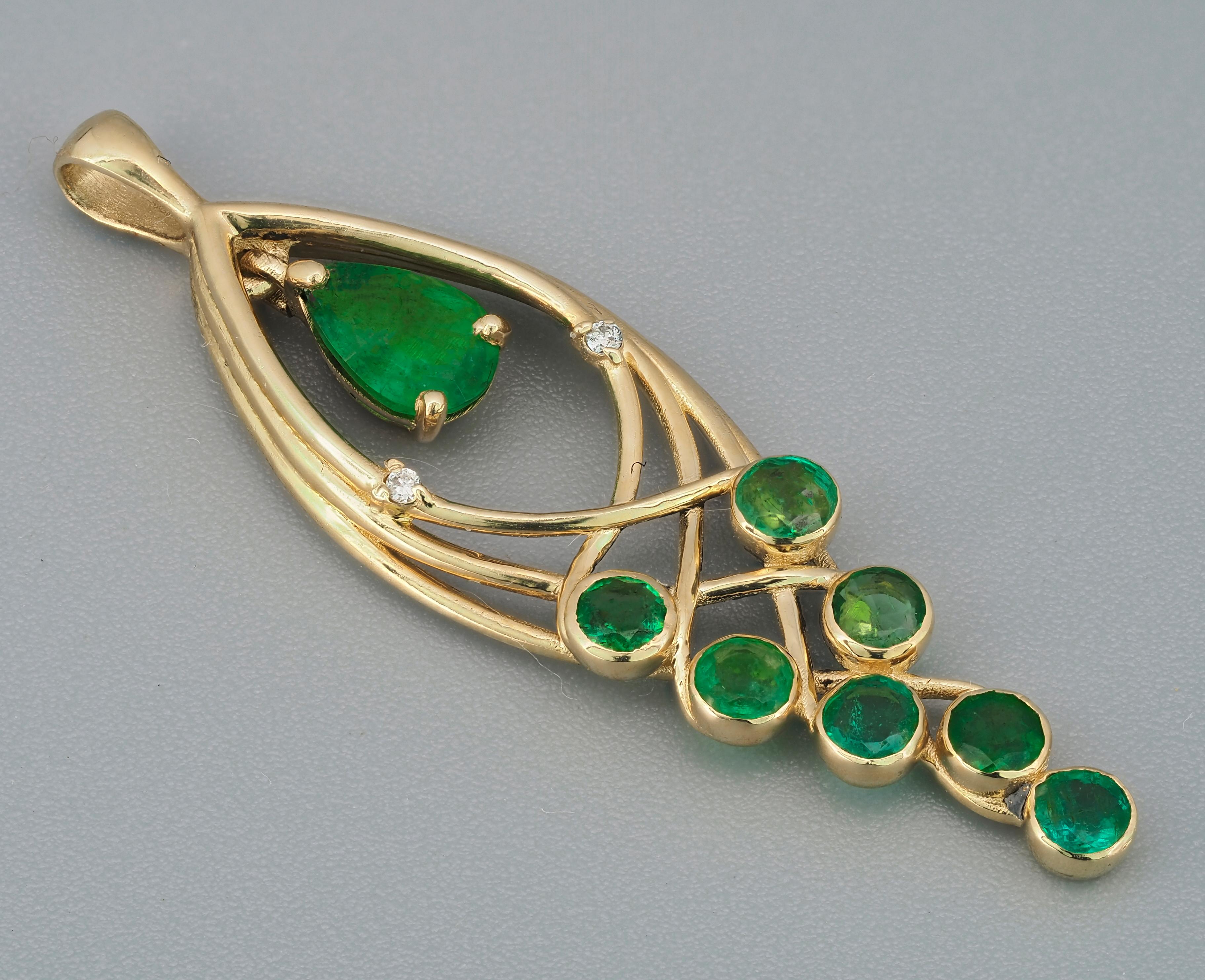 14k Gold Pendant with Emerald, Emeralds and Diamonds, Leaf Pendant In New Condition For Sale In Istanbul, TR