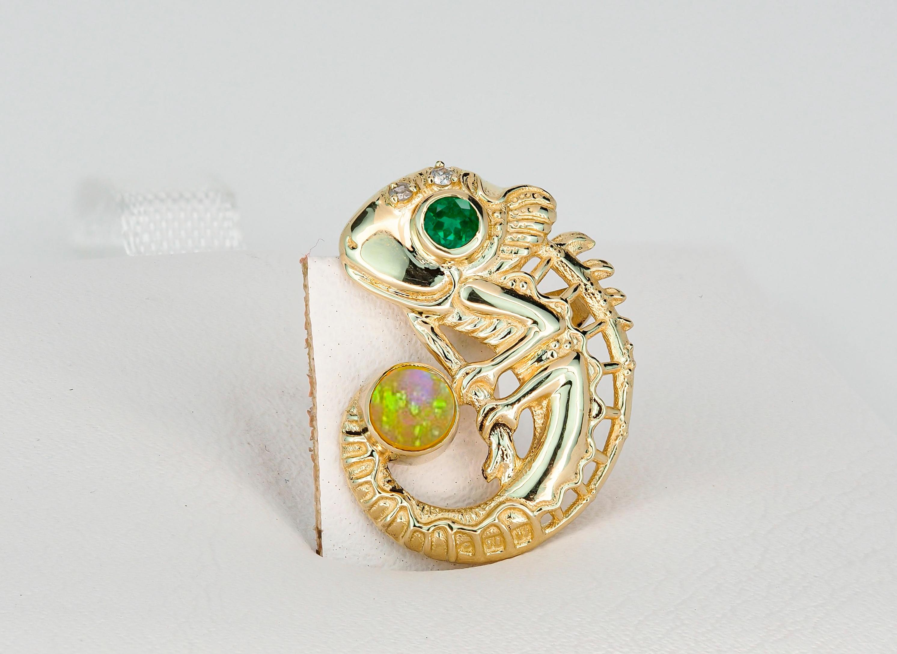 14k Gold Pendant with Opal, Emerald and Diamonds, Chameleon Pendant In New Condition For Sale In Istanbul, TR