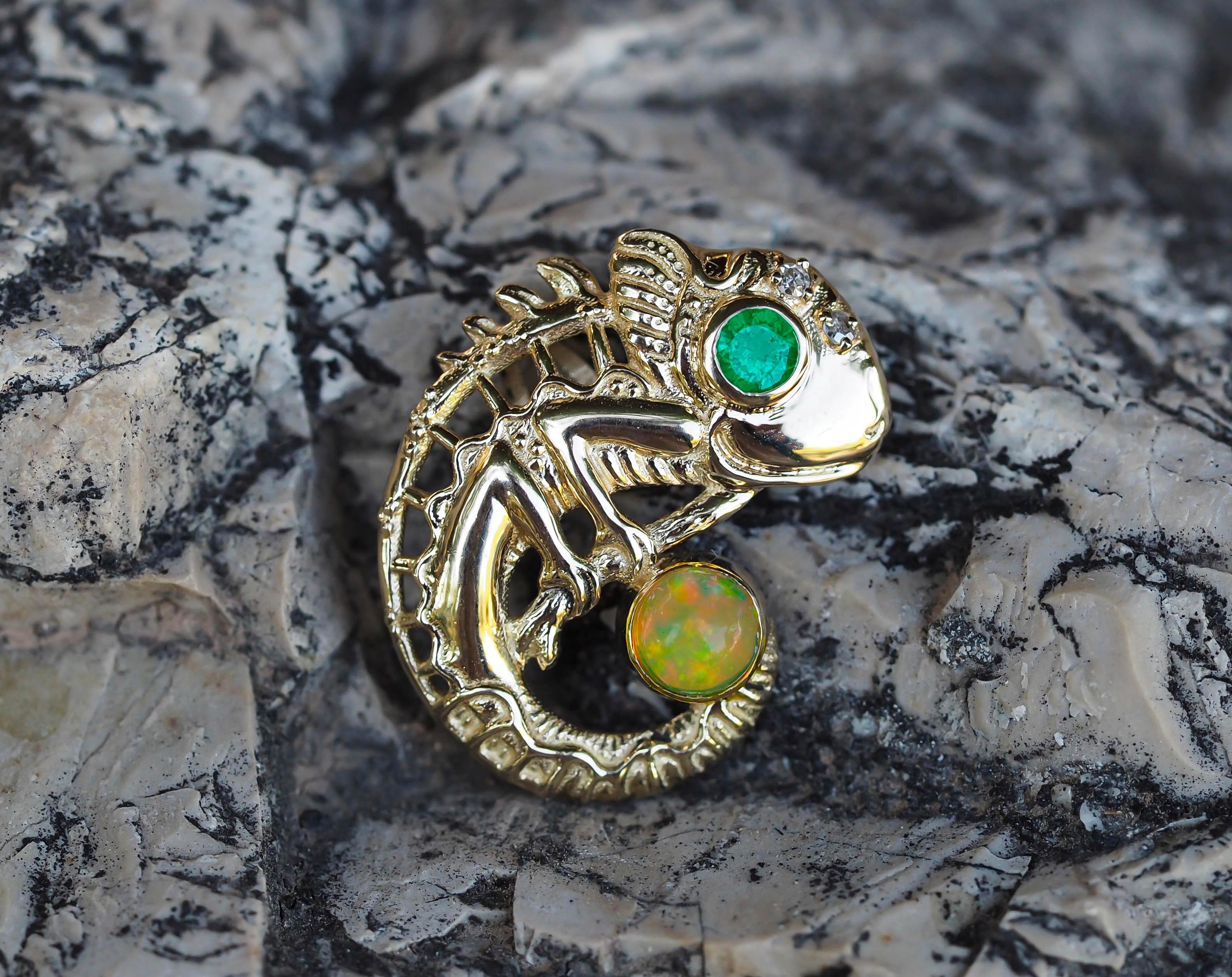 14k Gold Pendant with Opal, Emerald and Diamonds, Chameleon Pendant! For Sale 2