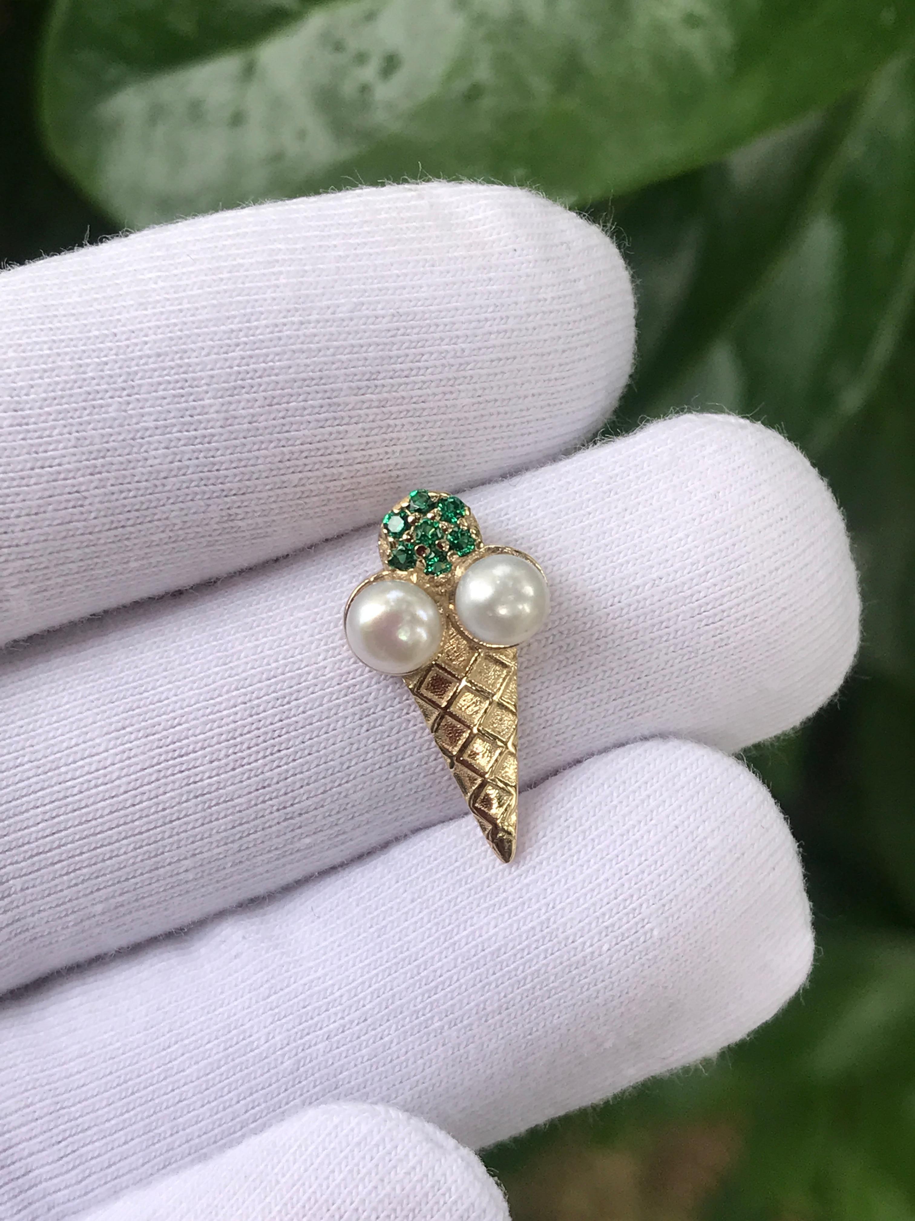 14k Gold Pendant with Pearls. Ice Cream with Pistachios Pendant For Sale 4
