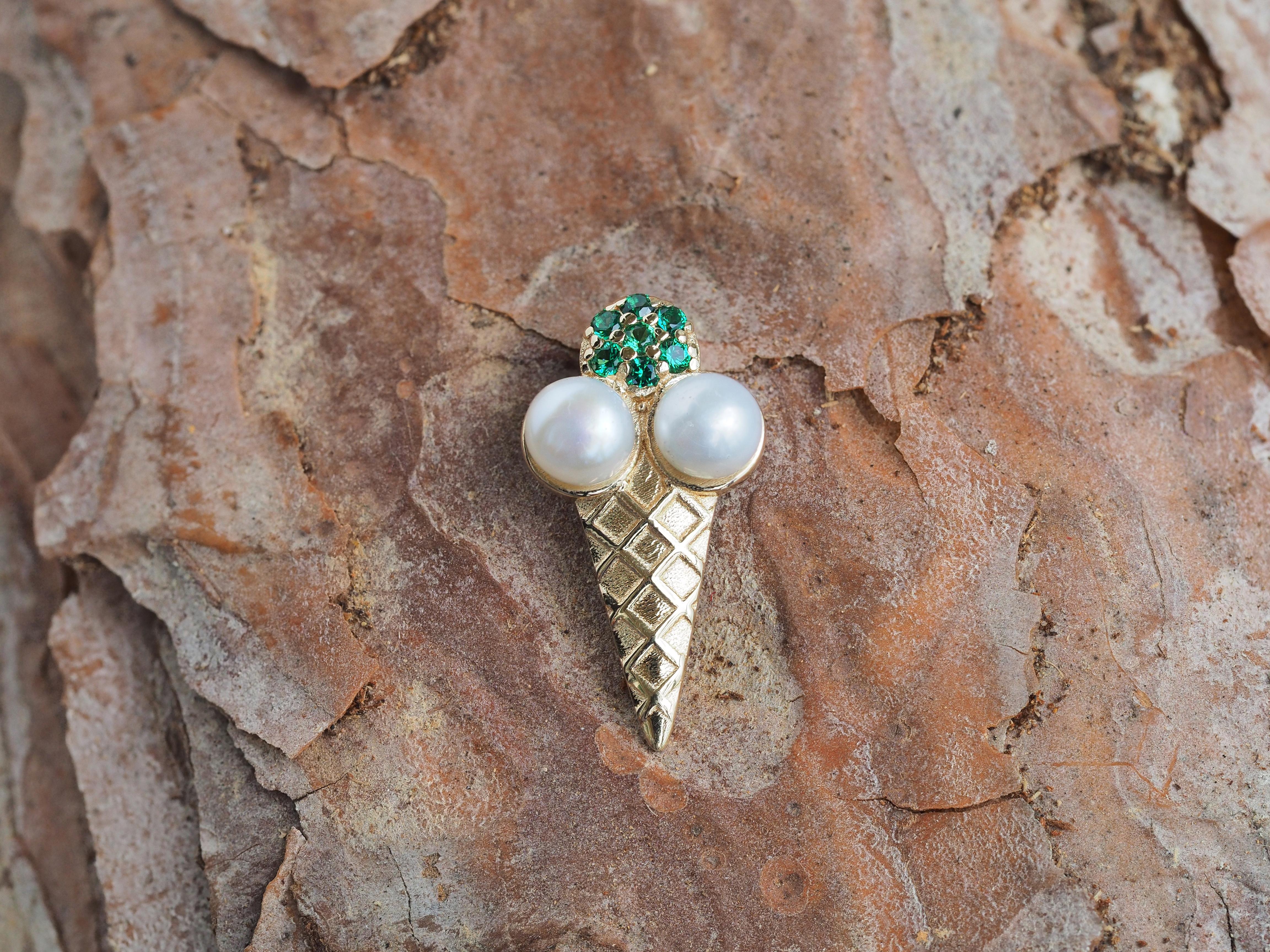 14k Gold Pendant with Pearls. Ice Cream with Pistachios Pendant For Sale 3