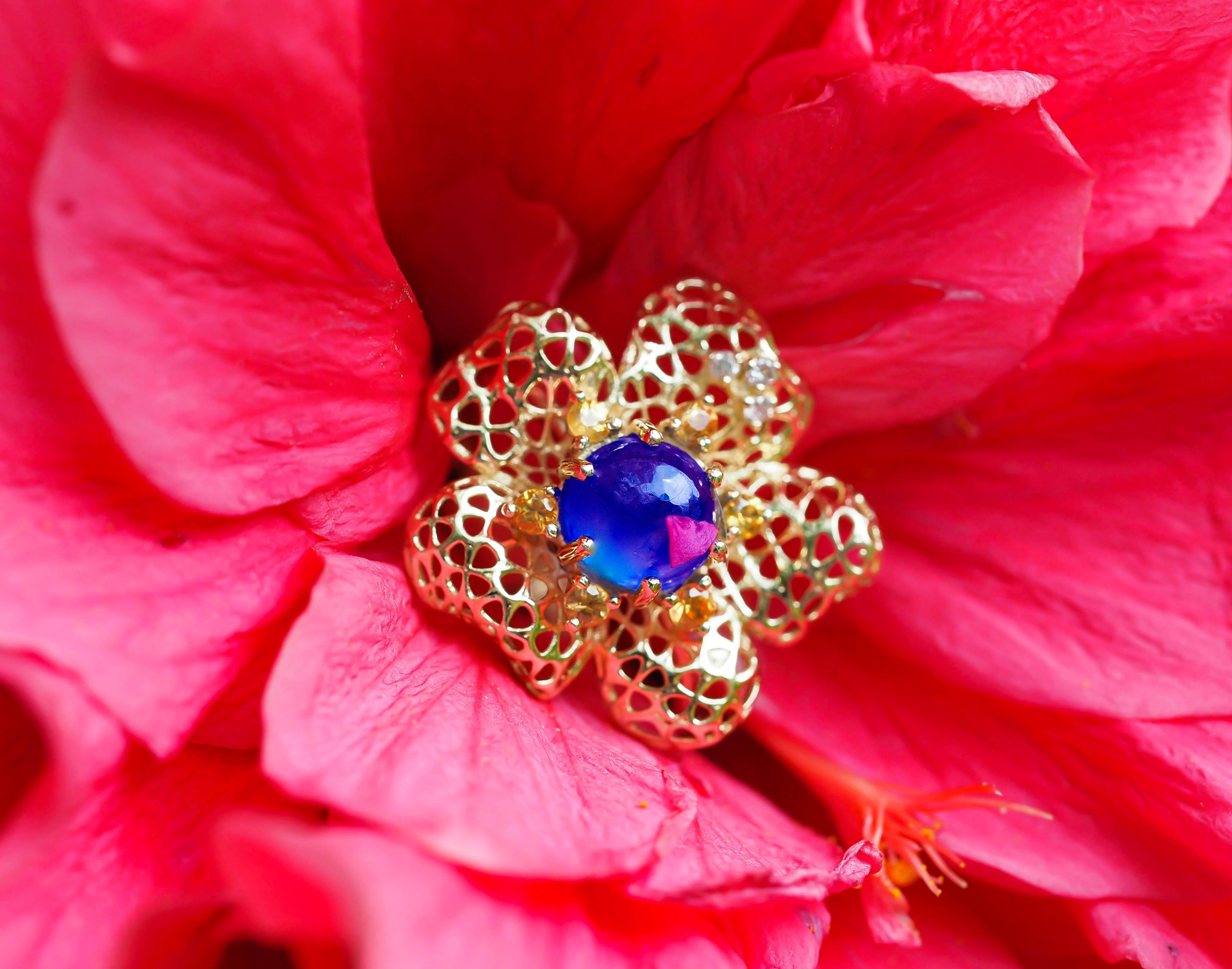 Women's 14 karat Gold Pendant with Sapphires and Diamonds. Flower Pendant For Sale