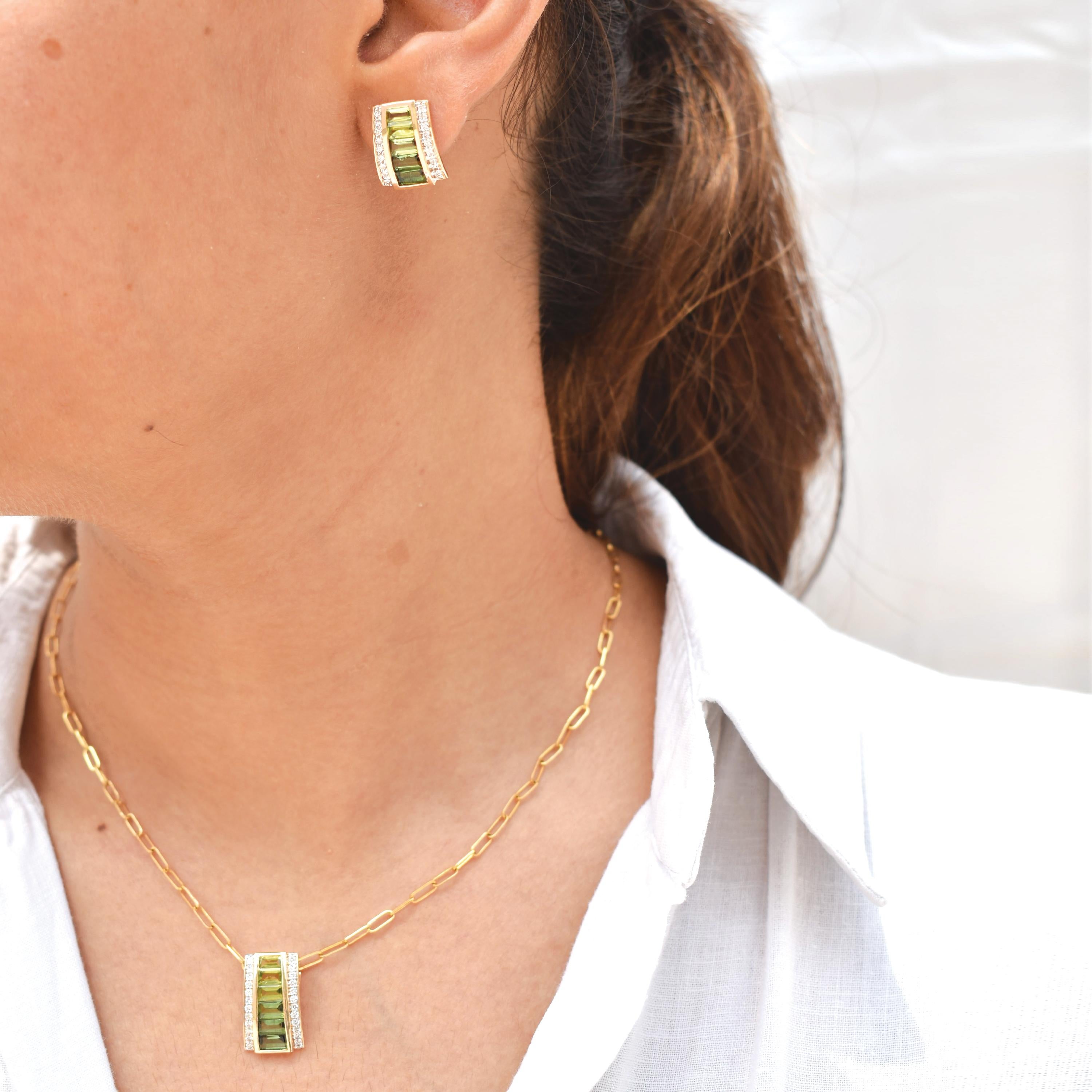 Indulge in Art Deco-inspired elegance with our 14K Gold Peridot & Green Tourmaline Pyramid Diamond Pendant and Stud Earrings Set—a striking fusion of symmetry, color, and craftsmanship. This beautifully matched set features both a pendant and stud