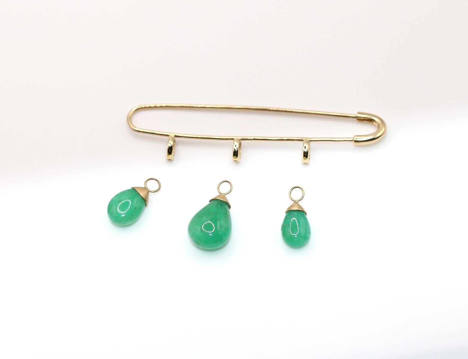 14K Gold Pin With Three Detachable Emerald Drops, 1950 For Sale 8