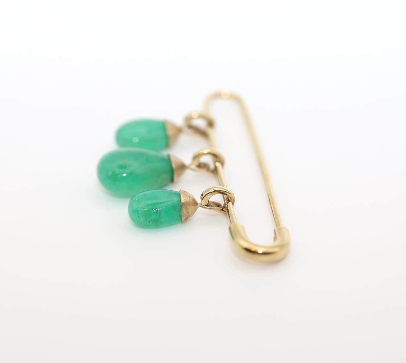 14K Gold Pin With Three Detachable Emerald Drops, 1950 For Sale 3