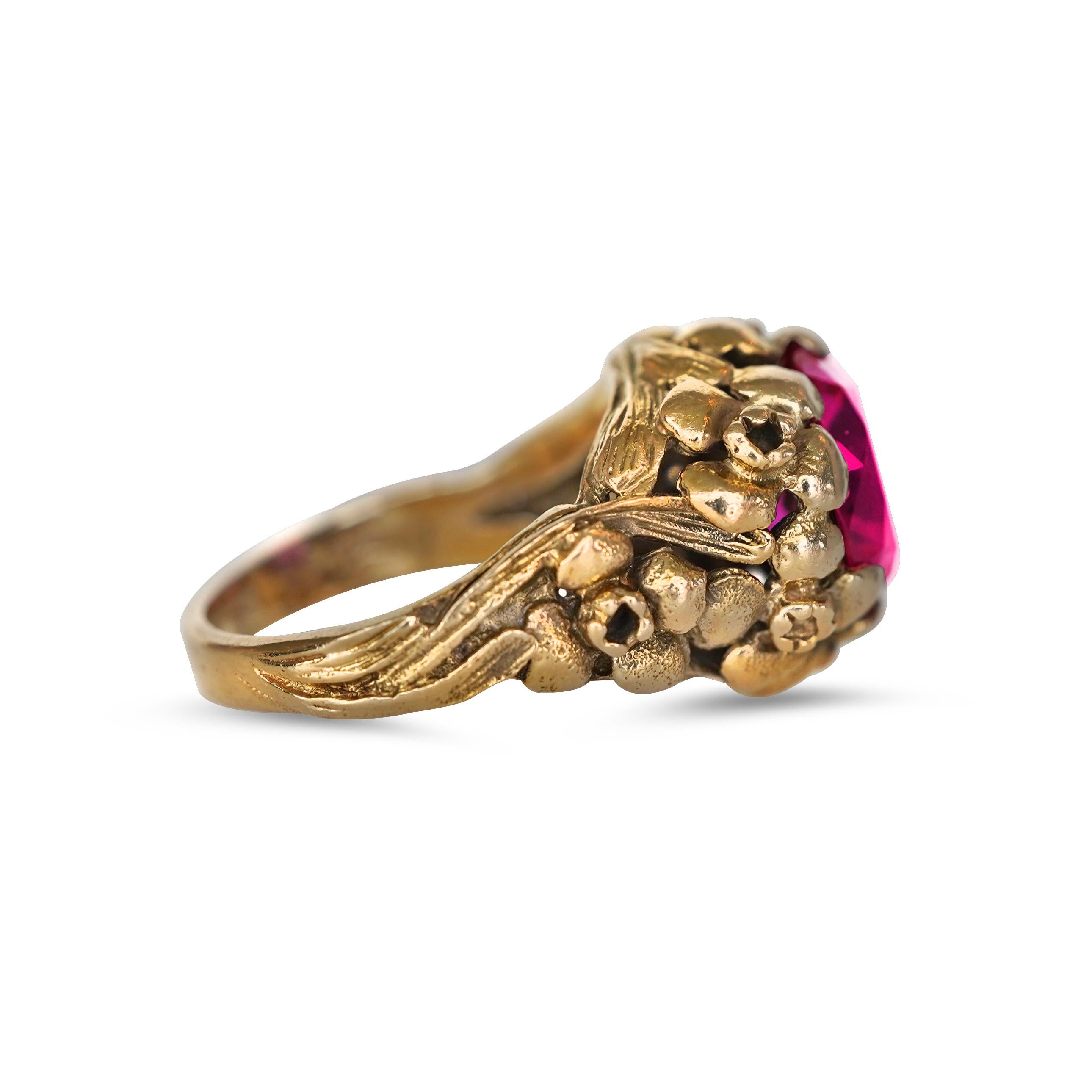 14K Vintage Yellow Gold Pink Sapphire Dome Ring. The center stone is round, brilliant cut, eye clean and unmodified. 
Head length: 13.28mm.
Stone weight: 3.50 carat.
Inner circumference of the ring: 5.8cm. 
Ring weight: 8.53g.