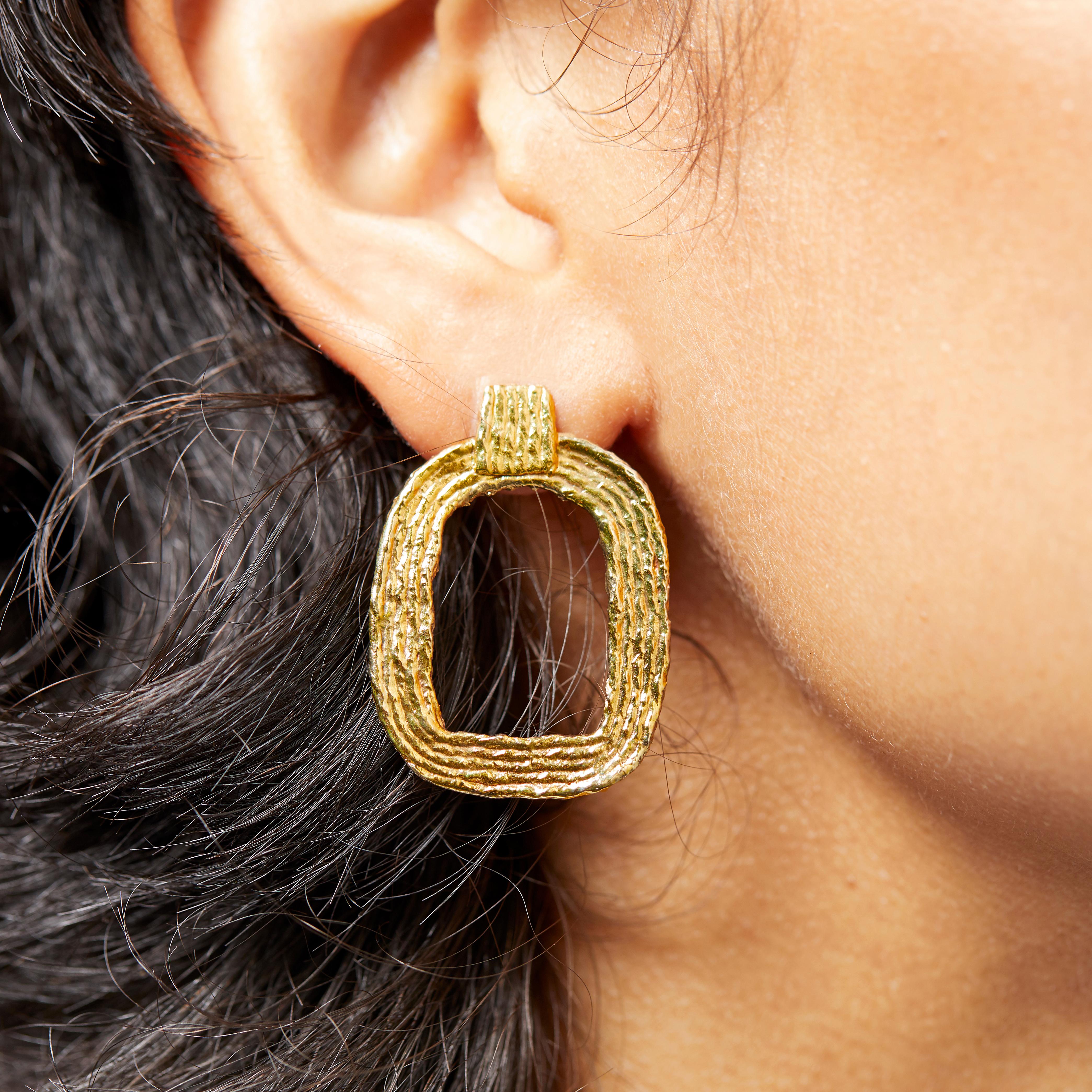 14K Gold Plated Eva Hoop Statement Earrings In New Condition For Sale In Brooklyn, NY