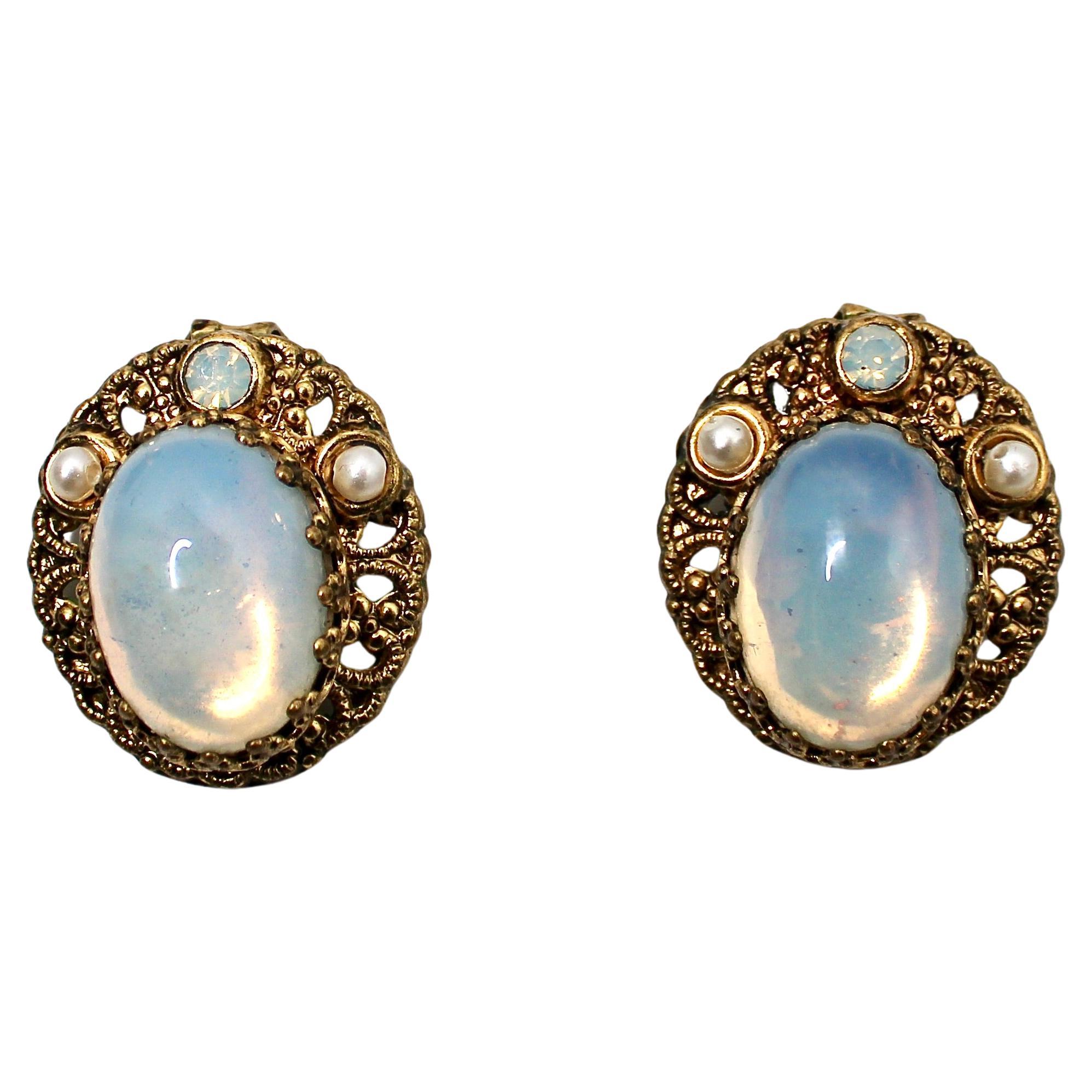 Orecchini a clip in filigrana placcati in oro 14k con opale in costume, circa anni
70