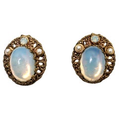 Orecchini a clip in filigrana placcati in oro 14k con opale in costume, circa anni
70