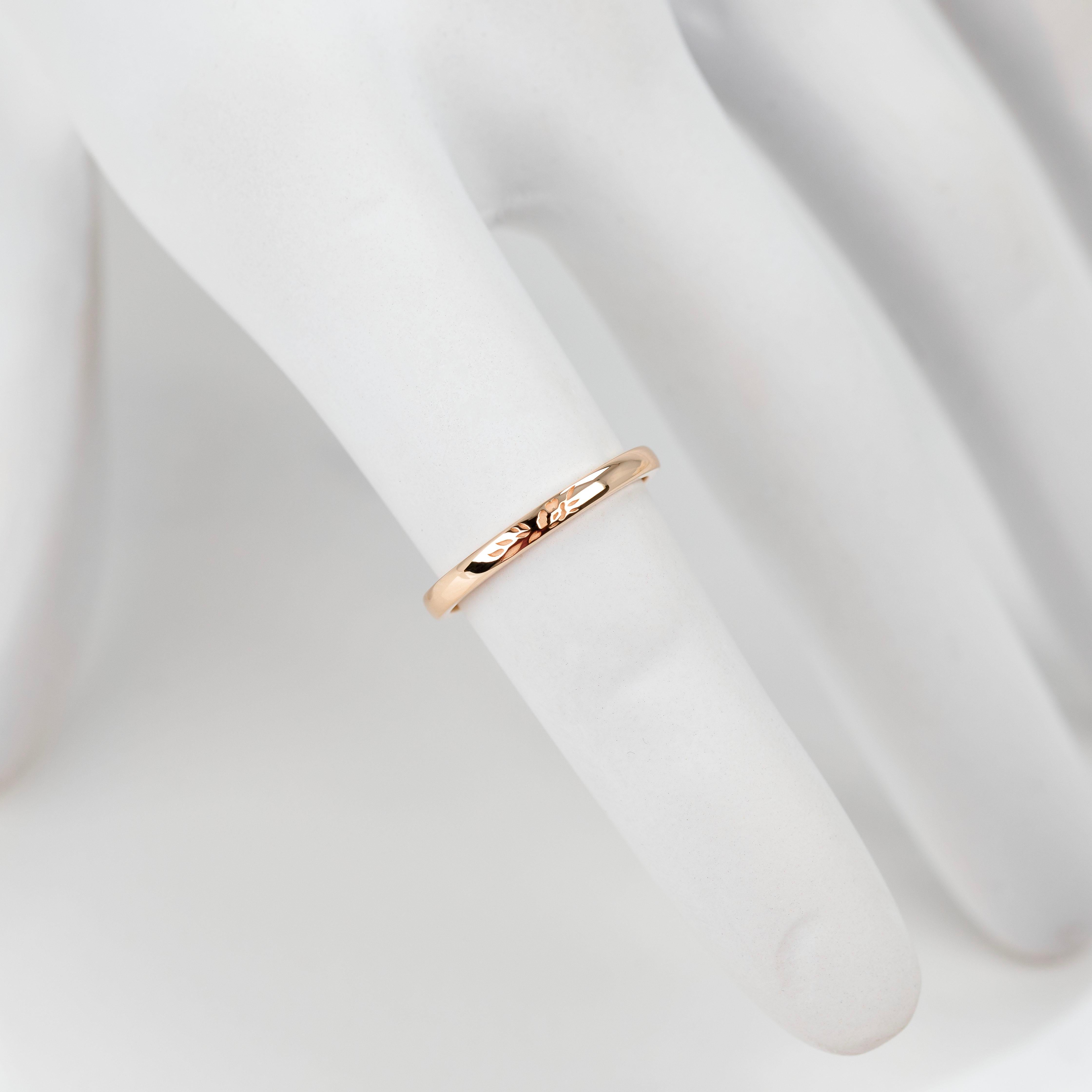 Anello nuziale botanico con papavero in oro 14K - Eleganza del design floreale della Botanica in vendita 3