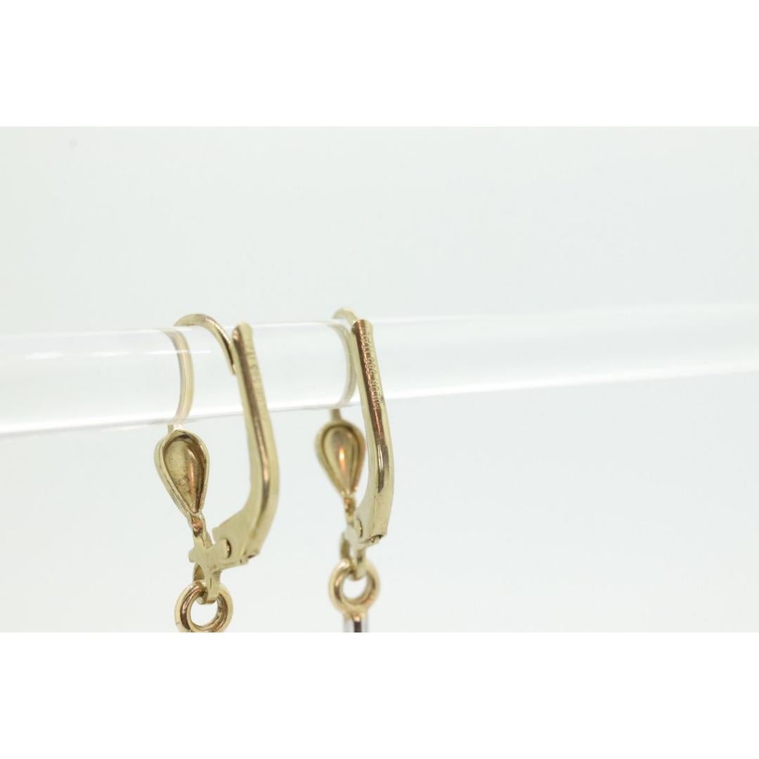 Boucles d'oreilles pendantes en or 14k, avec des trous bouffants. Boucles d'oreilles en forme de goutte d'eau multi-tons brillantes. en vente 1