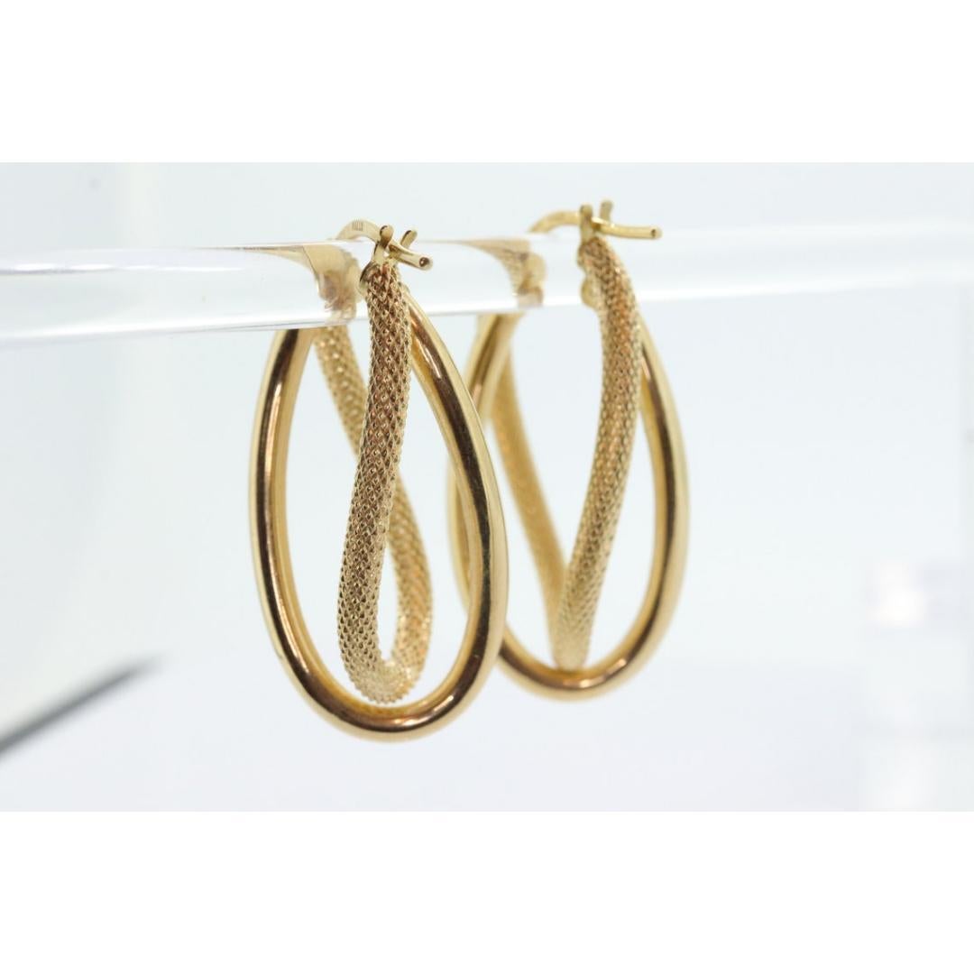 14k Gold Puffed Hollow HOOP Earrings. Intertwined Textured Loop earrings. For Sale 6