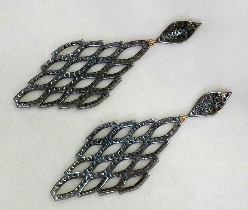 Orecchino a forma di rombo in oro 14k con pavé di diamanti in argento 925 Orecchini fatti a mano con diamanti
Leggero, può essere indossato tutti i giorni

Informazioni aggiuntive:
Condit: Nuovo senza etichette: Un articolo nuovo di zecca, non usato