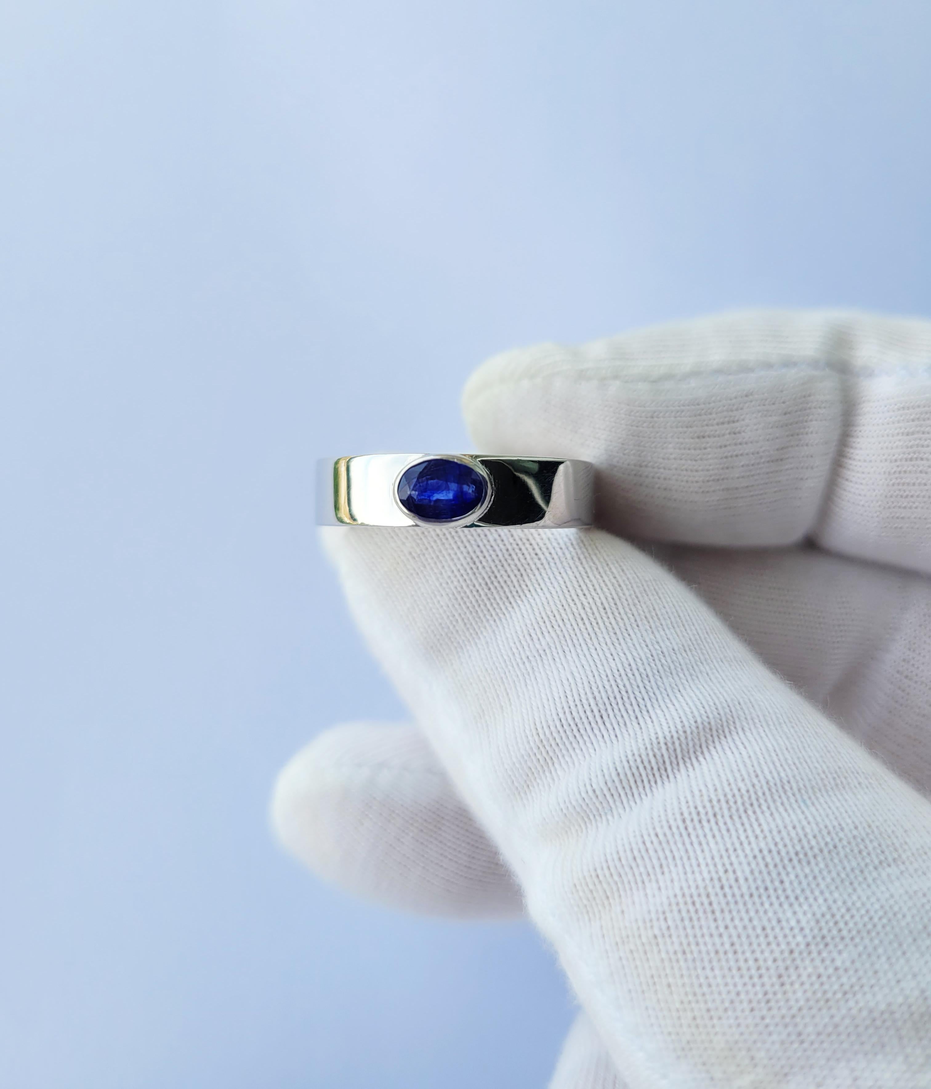 For Sale:  14k Gold Ring for Men with Blue Sapphire 9