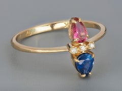 14k Gold Ring in Art Deco Style with Central Sapphire, Tourmaline and Diamonds