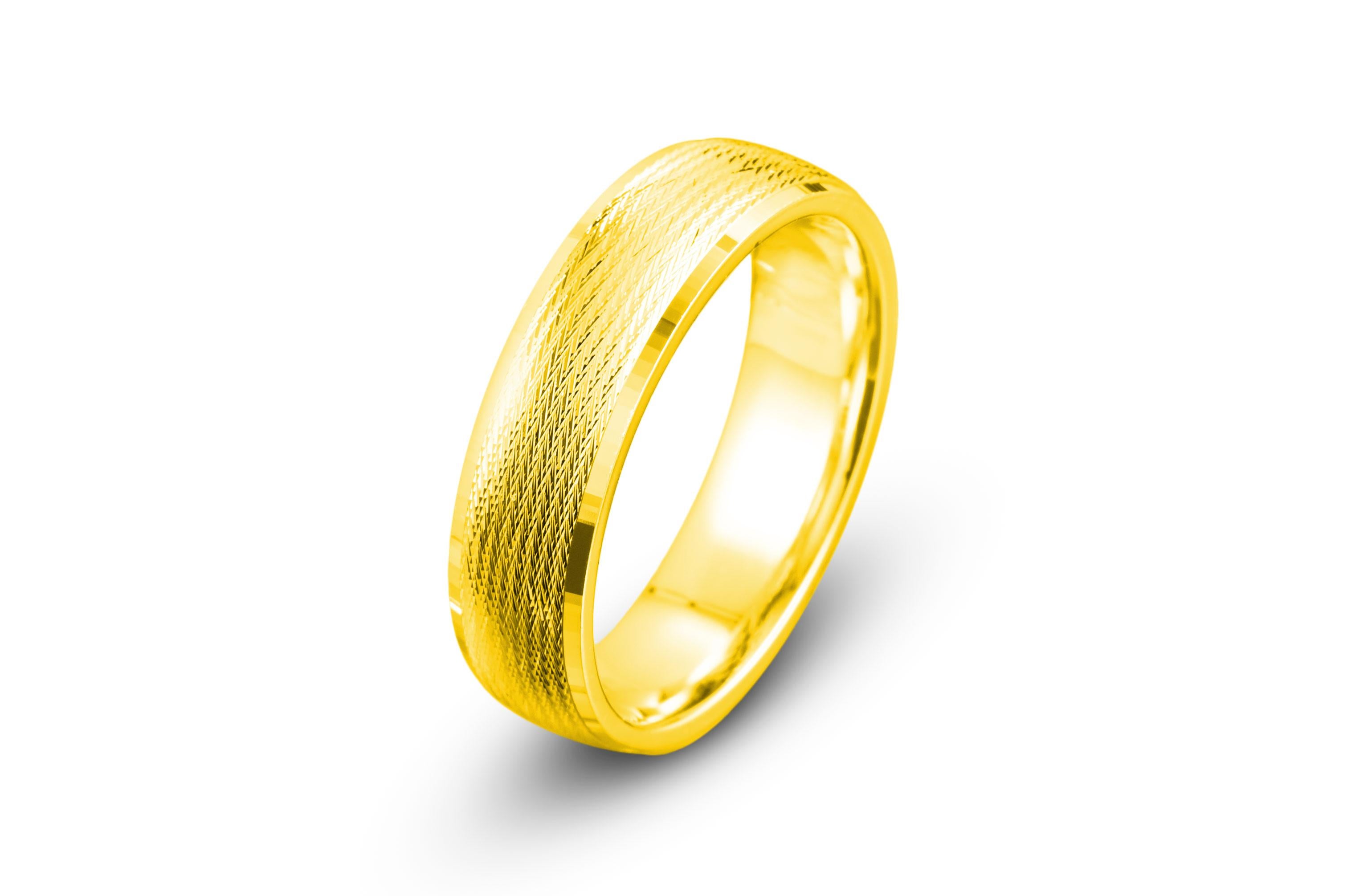 For Sale:  14K Gold Ring, Mens Wedding Band 4