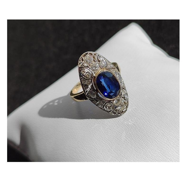 14 Karat Gold Ring with 26 Diamonds and Sapphire In Good Condition In Porto, PT