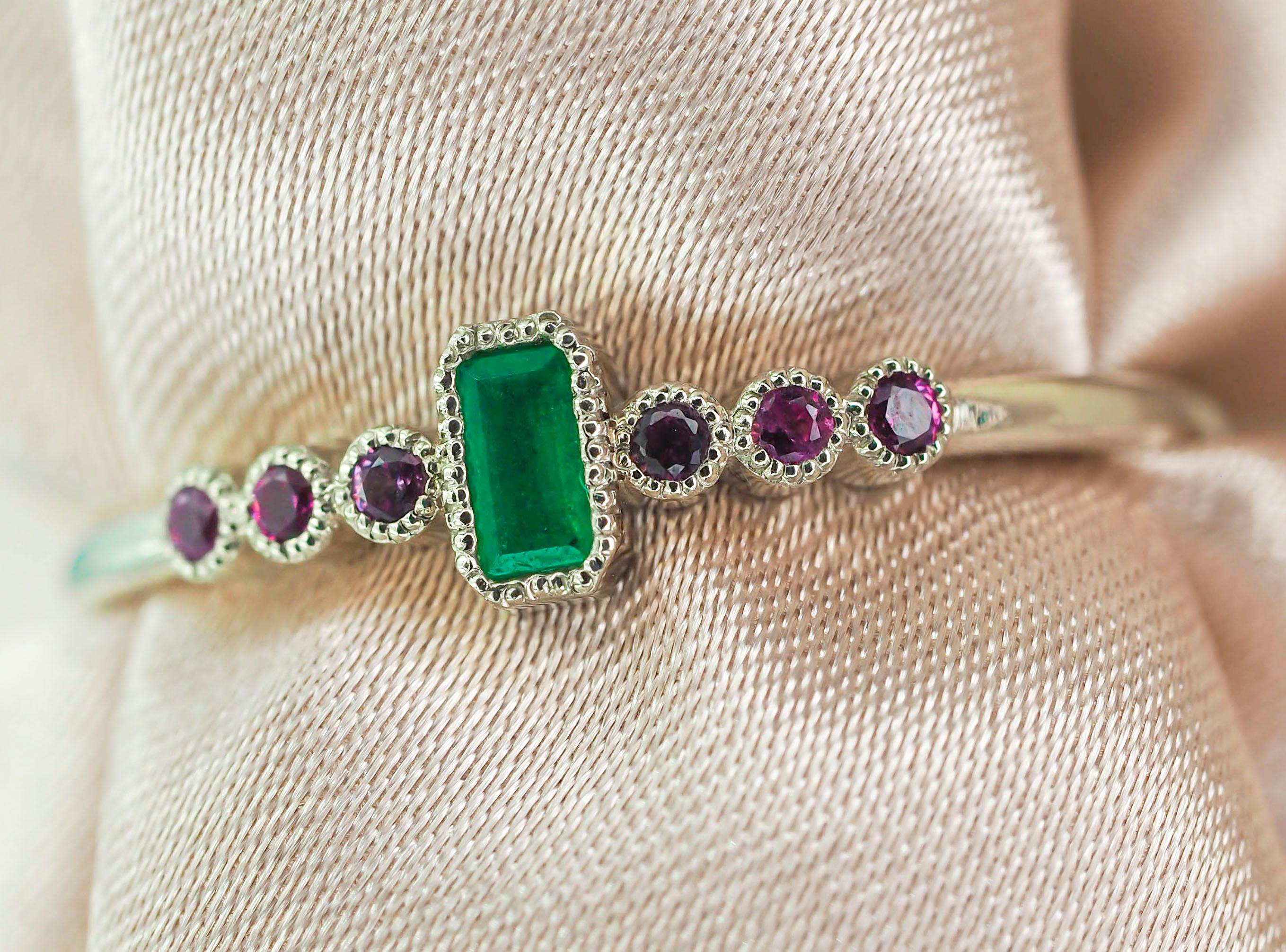For Sale:  Baguette Cut Emerald and Sapphires 14k gold ring! 10