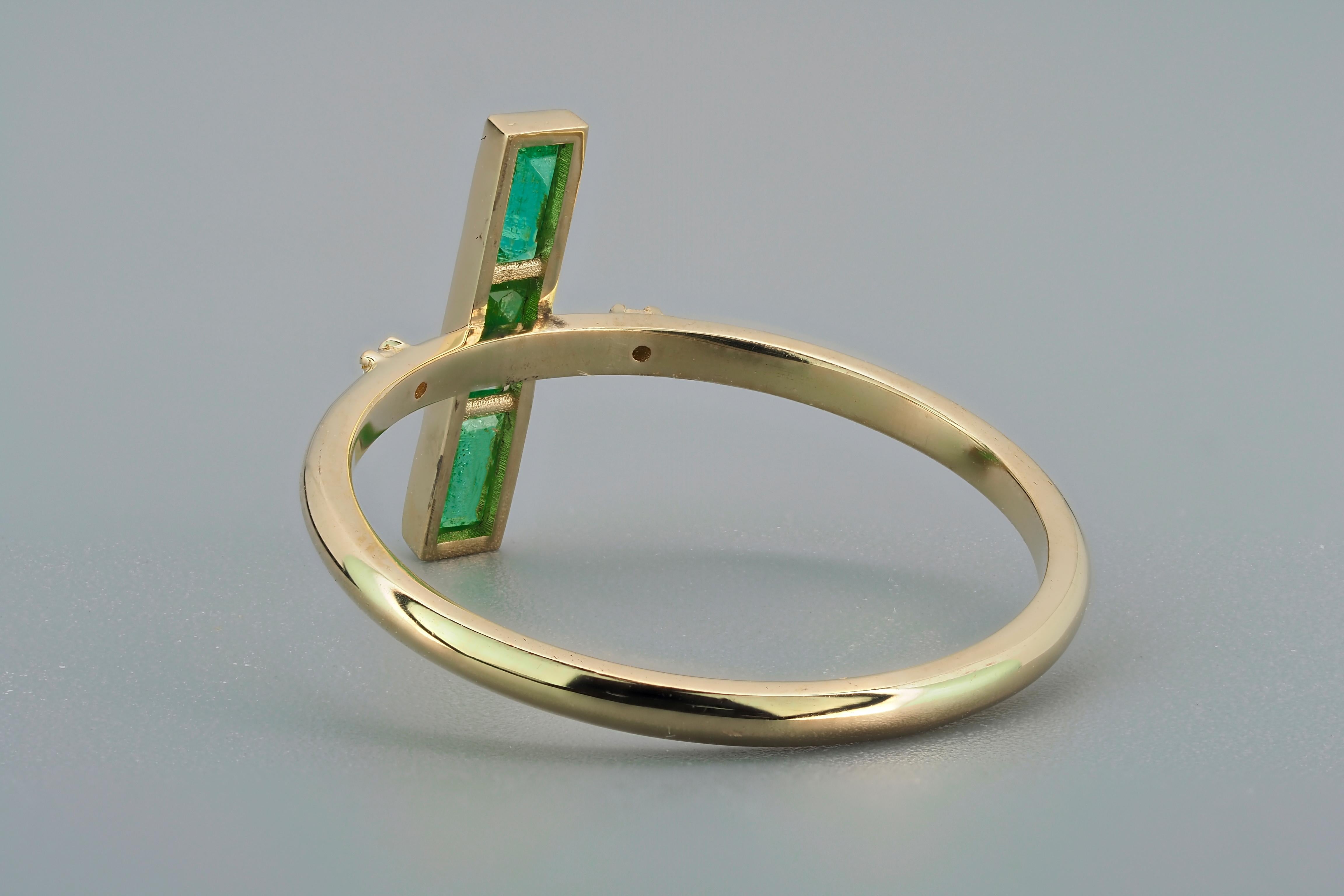For Sale:  Baguette Emerald and Diamonds 14k gold ring 9