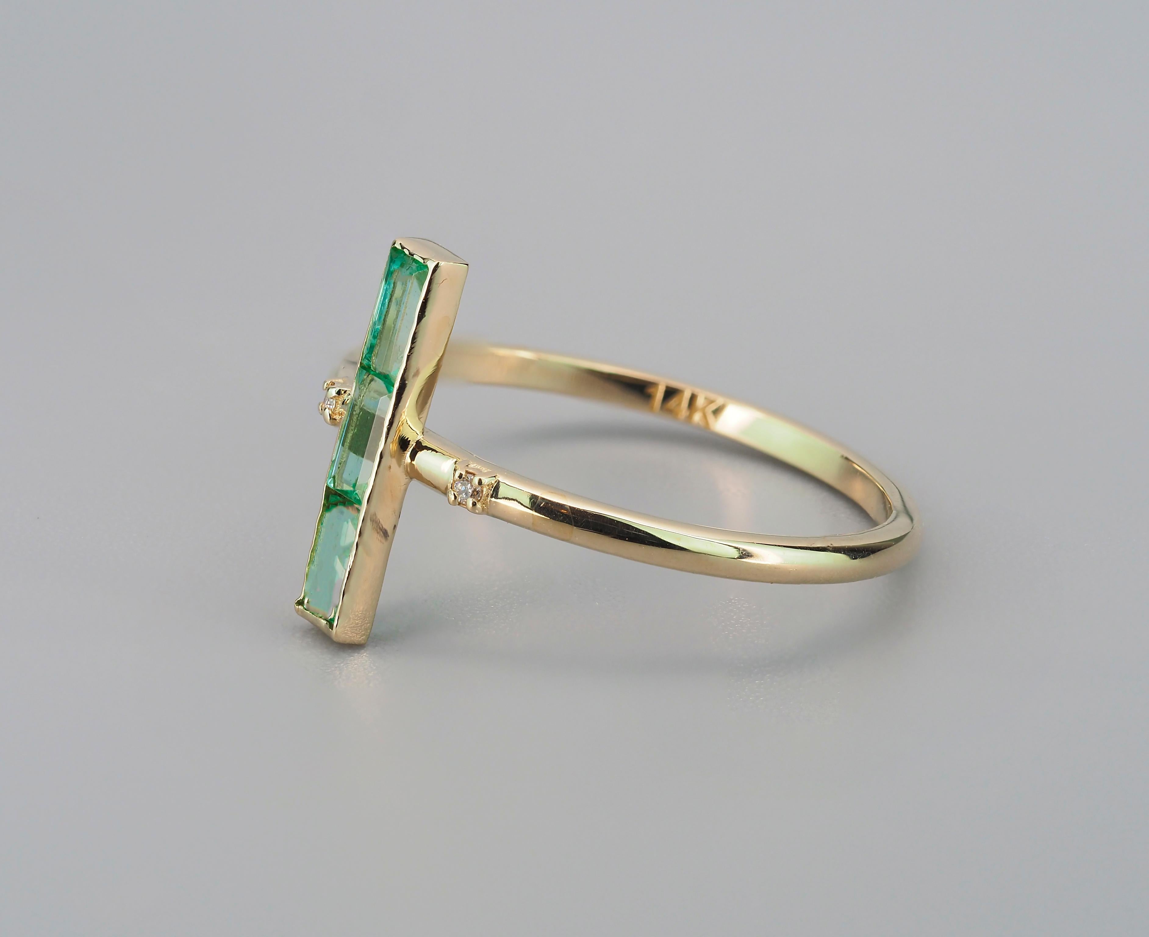 For Sale:  Baguette Emerald and Diamonds 14k gold ring 4