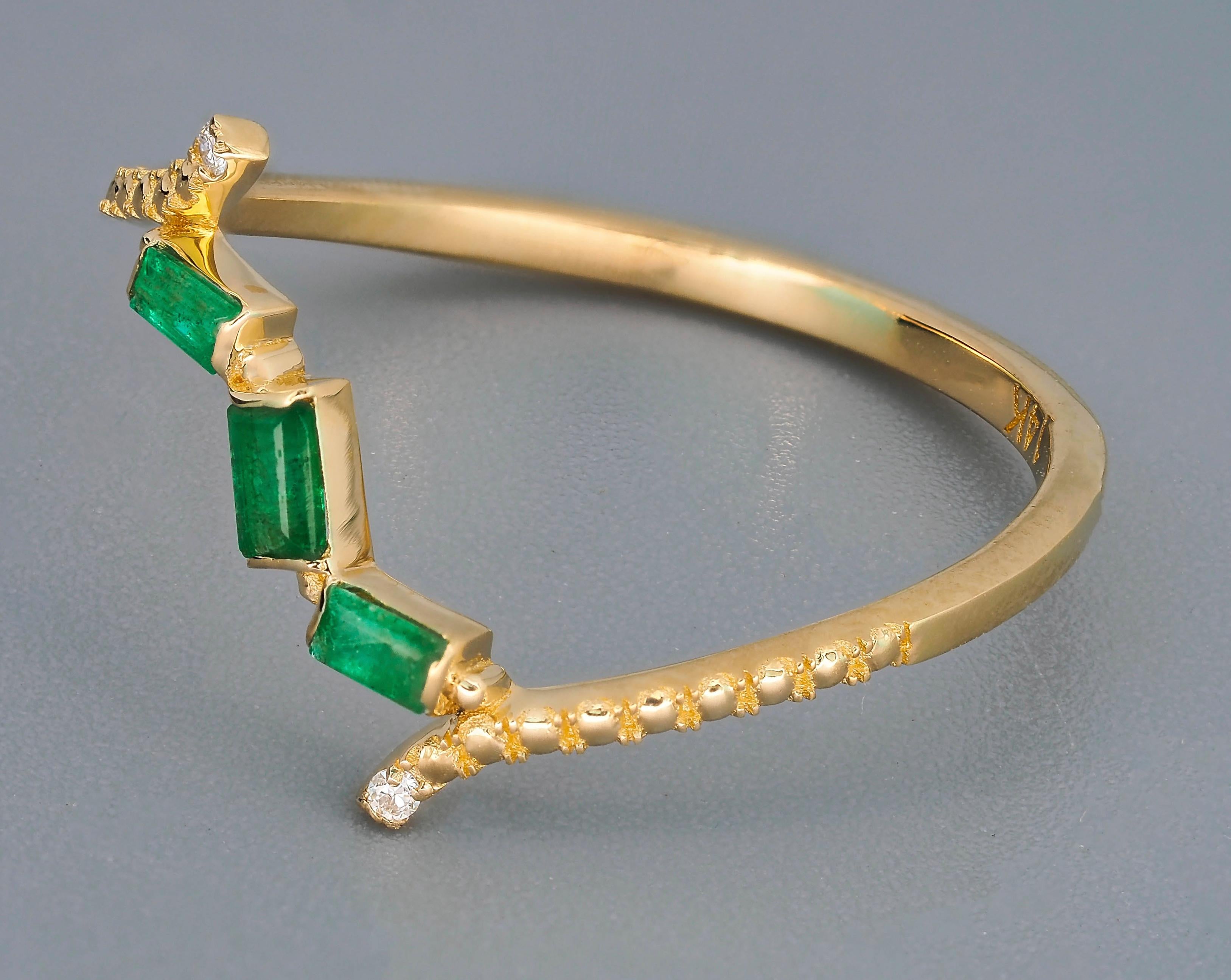 For Sale:  14k Gold Ring with Baguette Emeralds and Diamonds 8