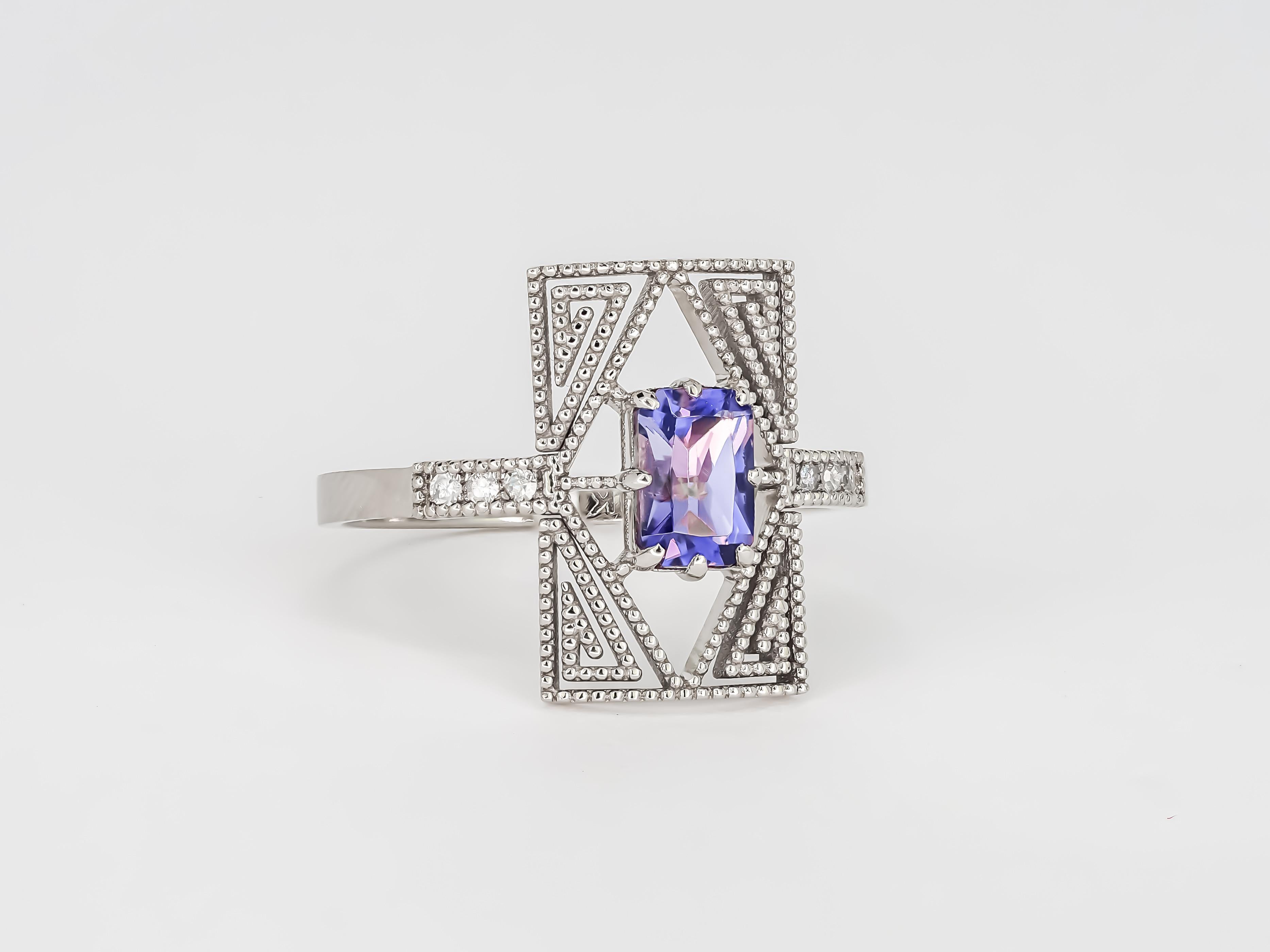 Modern 14k Gold Ring with Blue Spinel and Diamonds For Sale