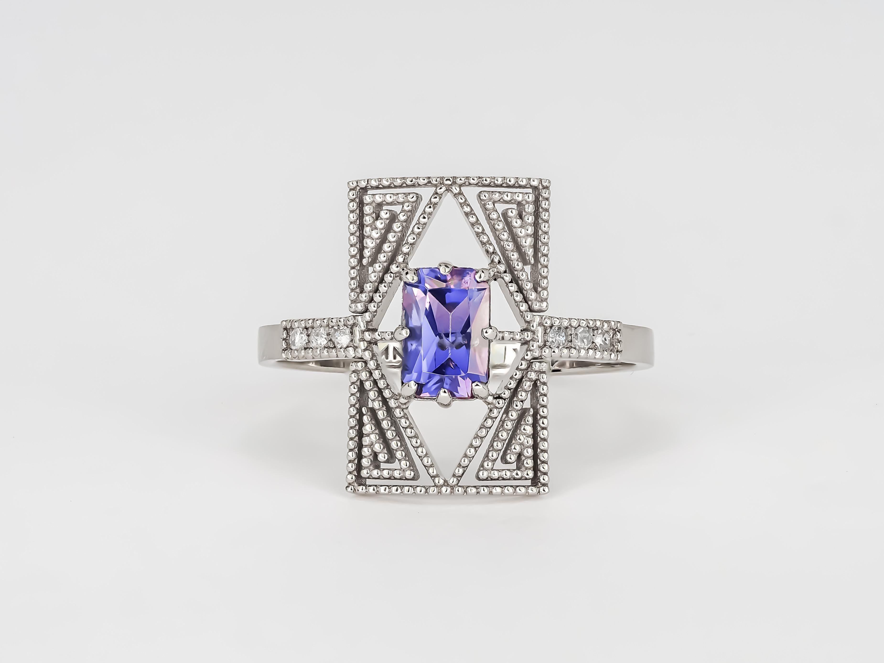 14 Karat Gold Ring mit blauem Spinell und Diamanten im Zustand „Neu“ im Angebot in Istanbul, TR