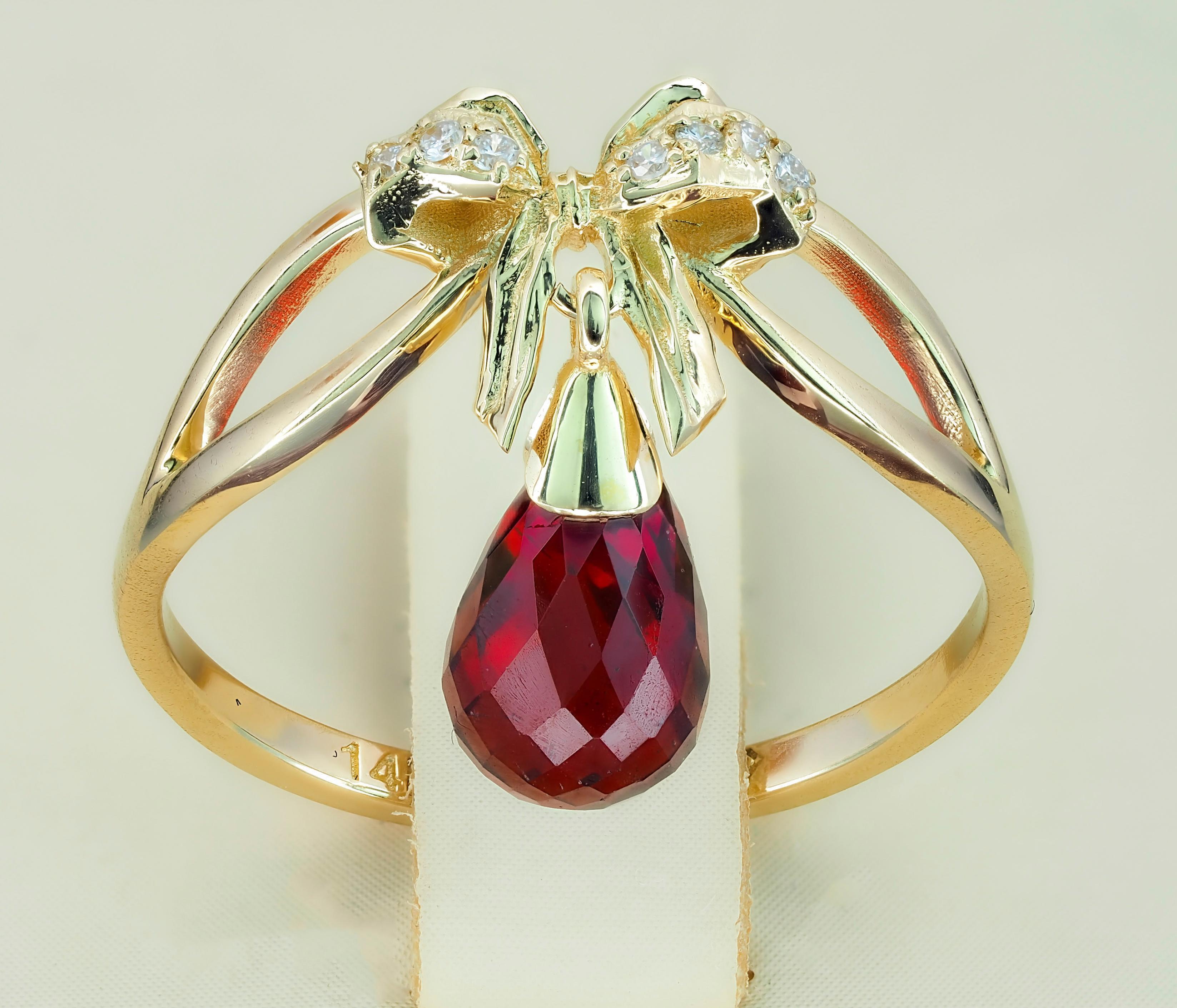 For Sale:  Briolette garnet bow ring in 14k gold 9