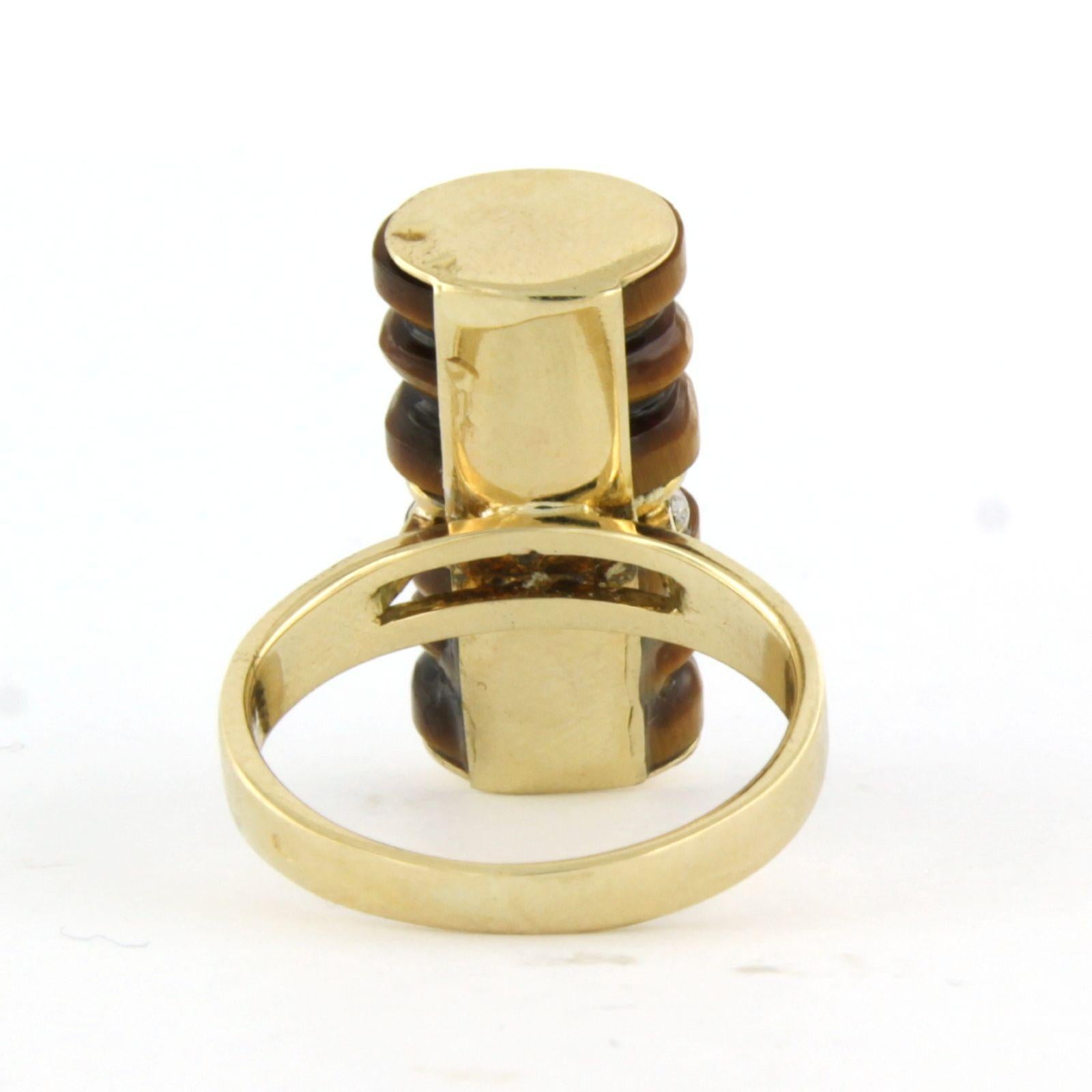Anillo de oro de 14k con ojo de gato y diamante talla brillante de hasta 0,09 ct 6,5 gramos en Excelente estado para la venta en The Hague, ZH