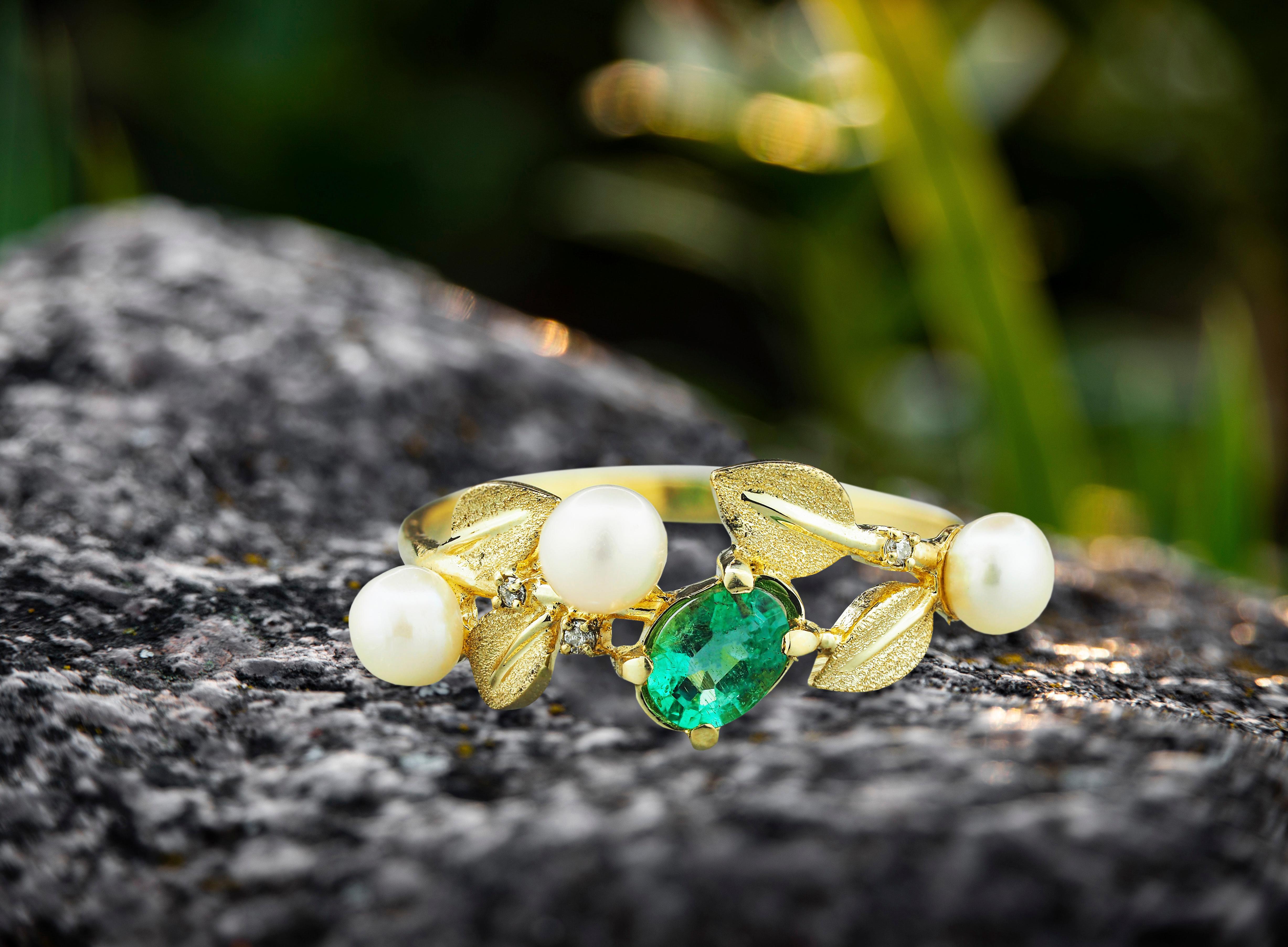 For Sale:  14k Gold Ring with Emerald, Pearls and Diamonds 10