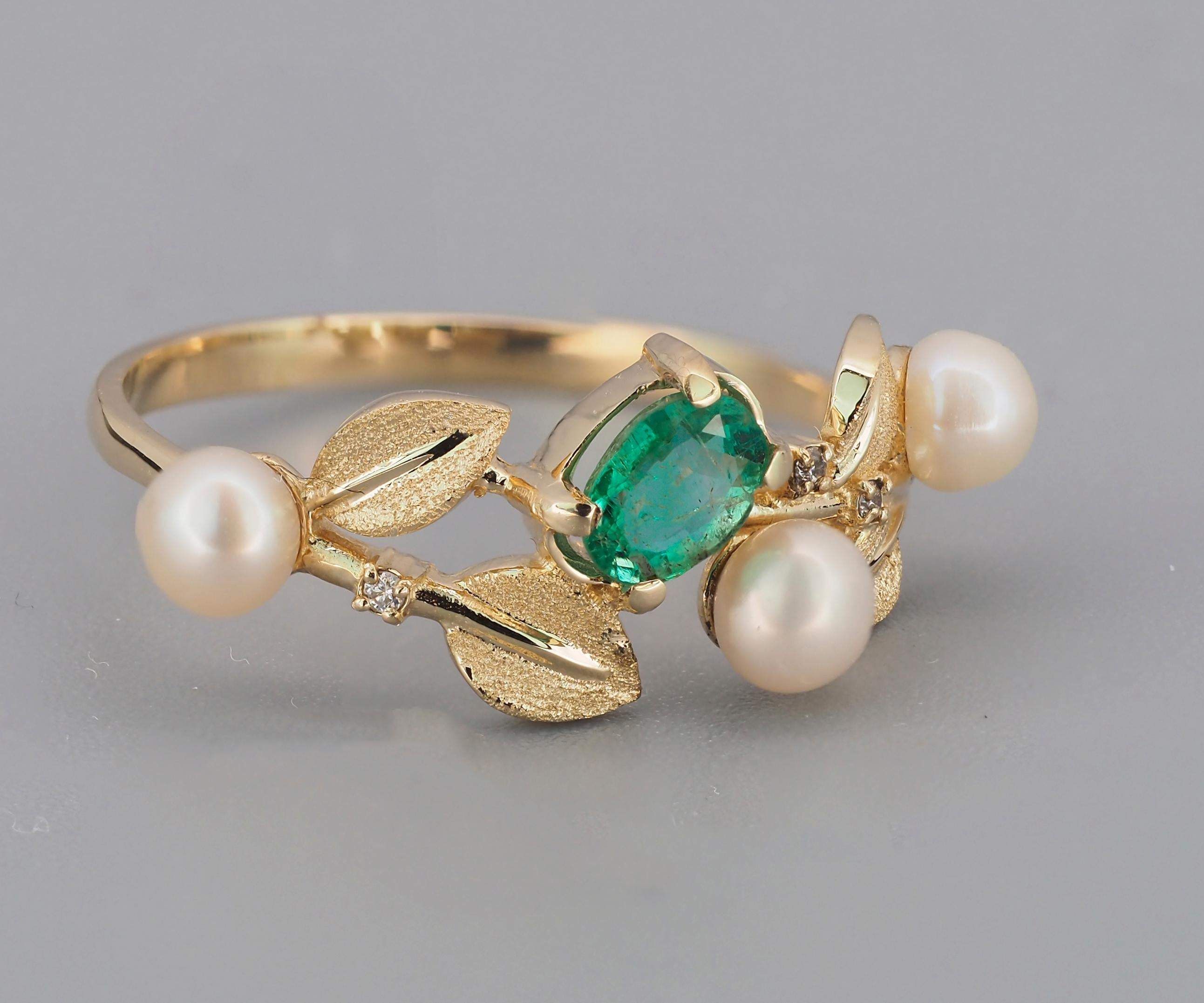 Modern 14k Gold Ring with Emerald, Pearls and Diamonds