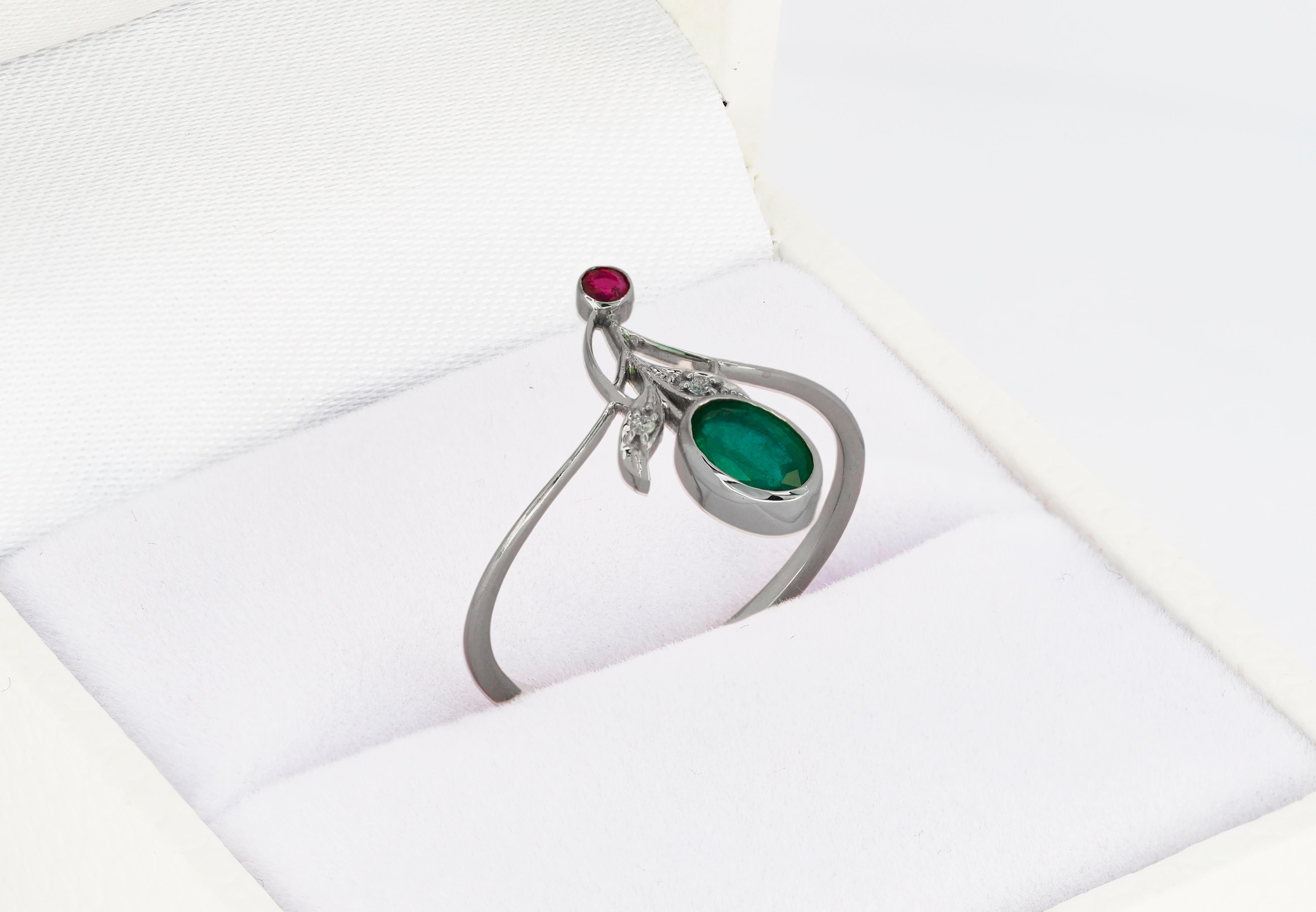 Women's 14k Gold Ring with Emerald, Ruby and Diamonds For Sale