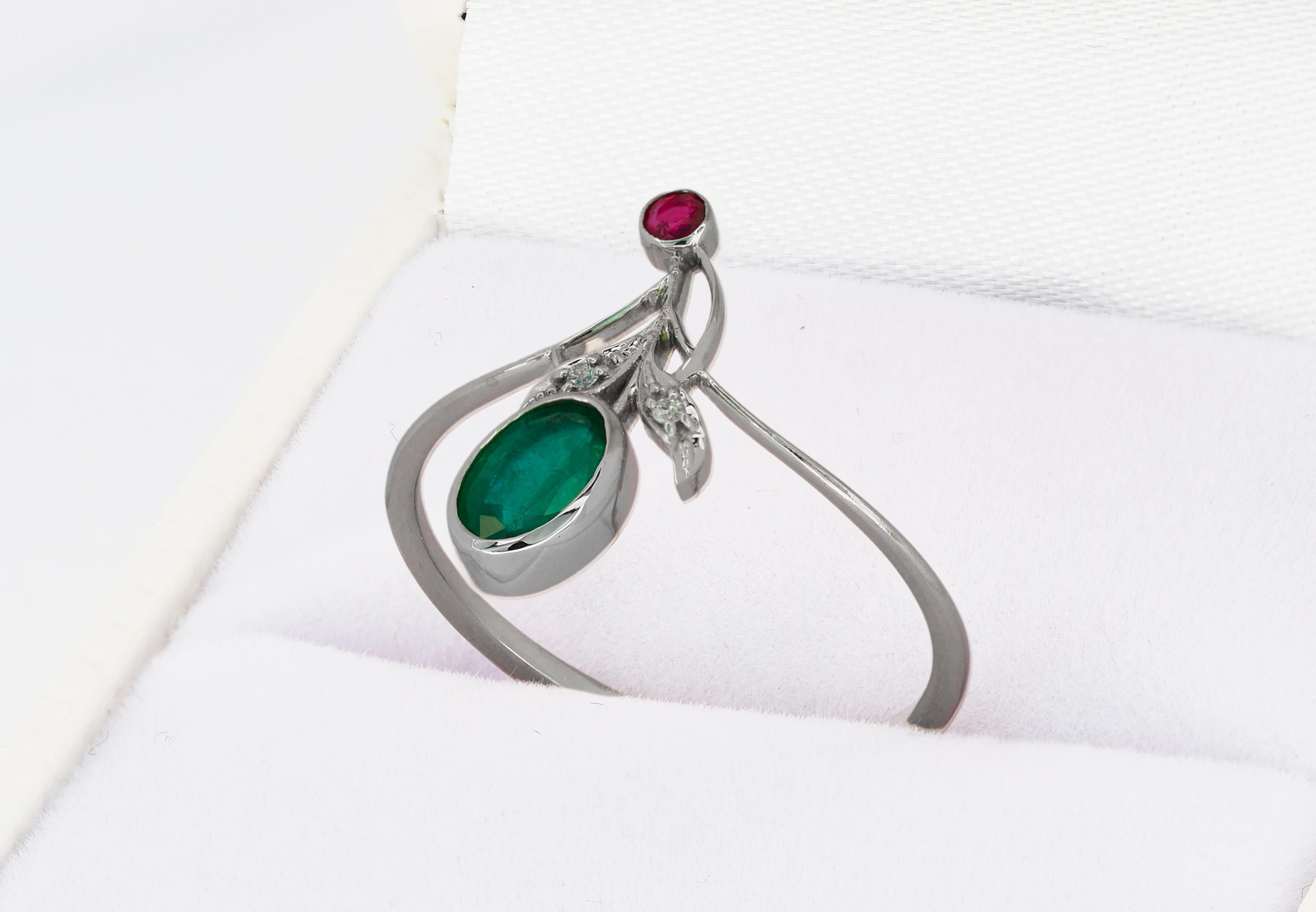 14k Gold Ring with Emerald, Ruby and Diamonds For Sale 1