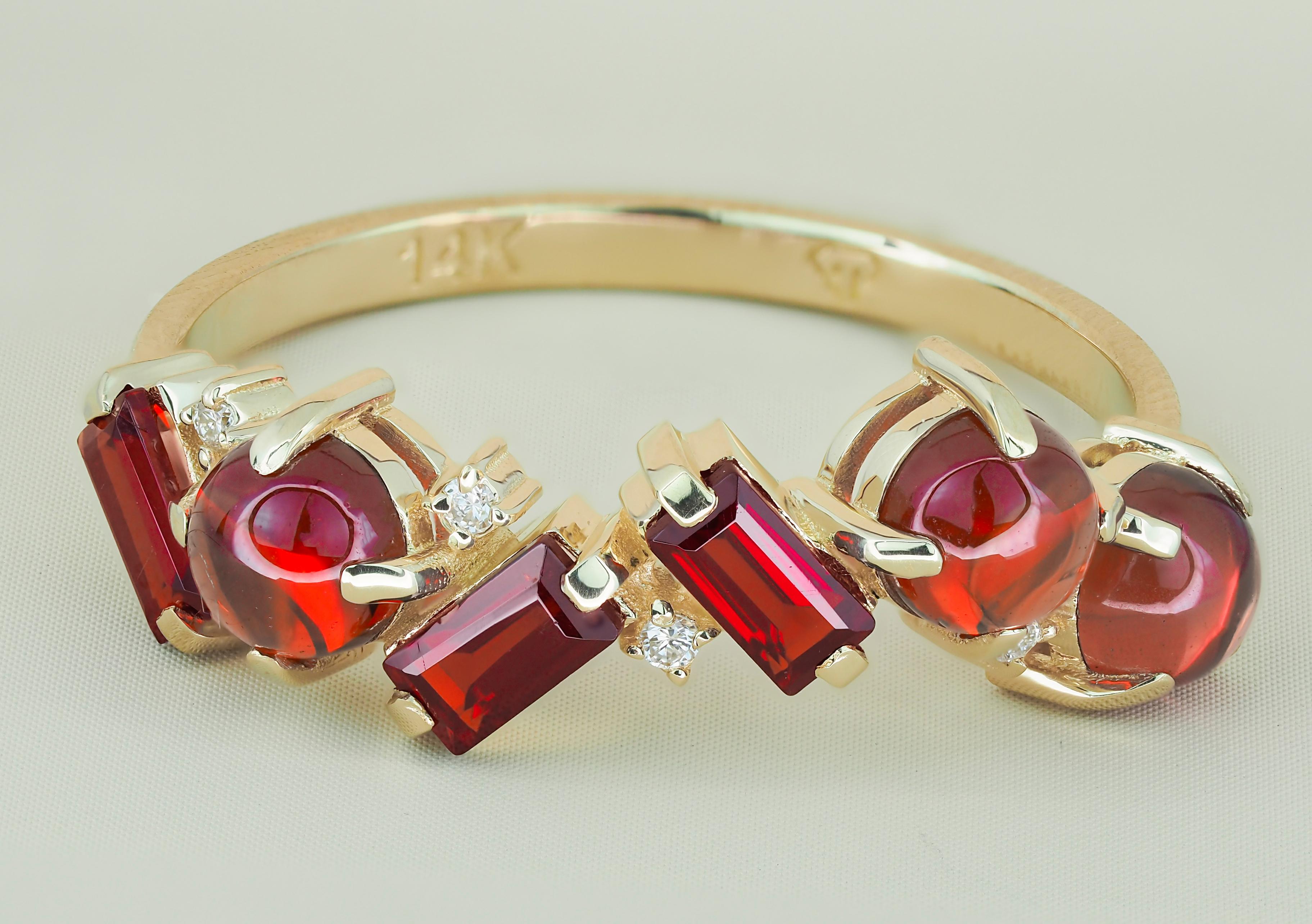 For Sale:  Garnets and Diamonds 14k gold ring 4