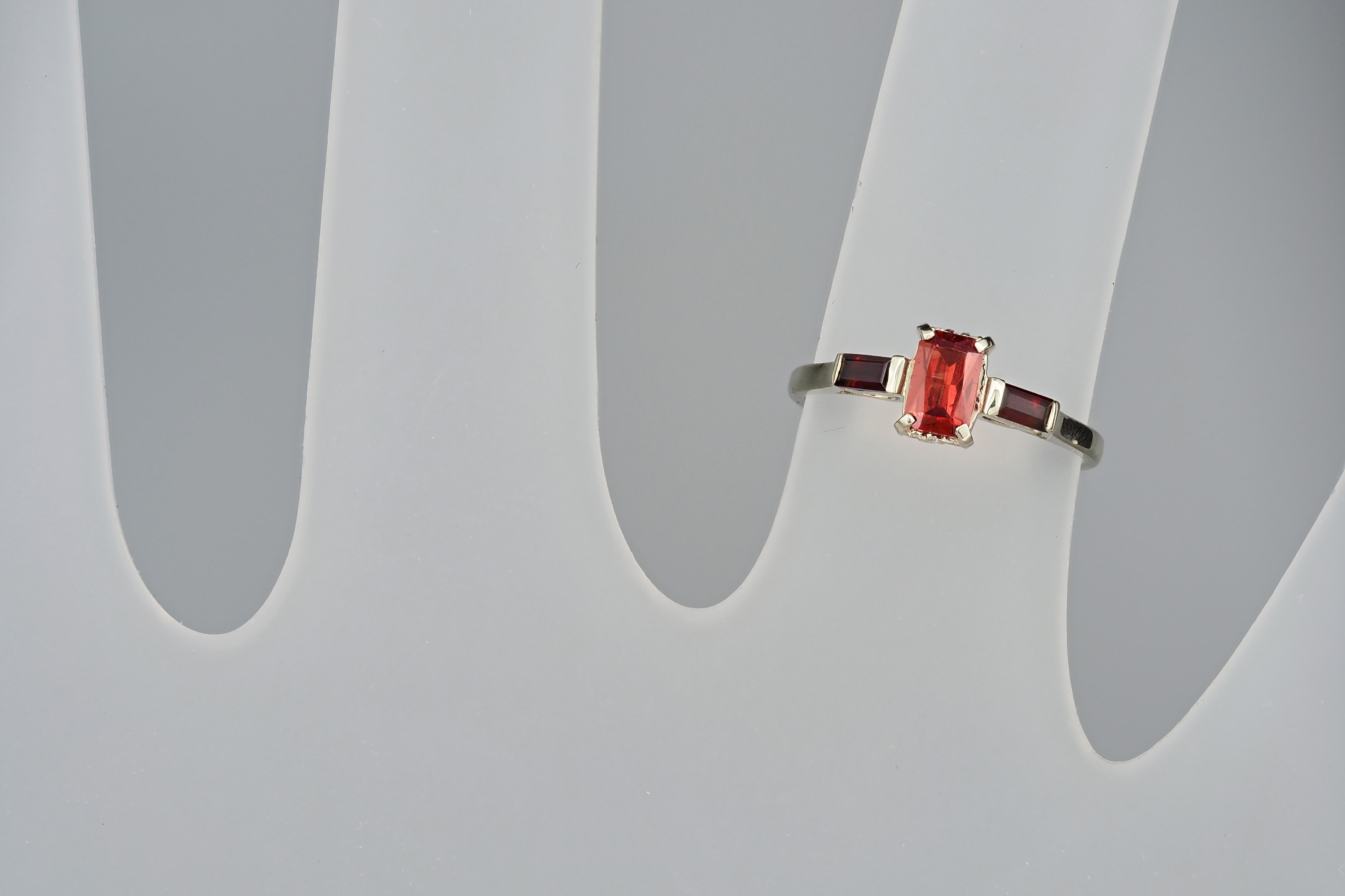 For Sale:  Garnet and diamonds 14k gold ring 7